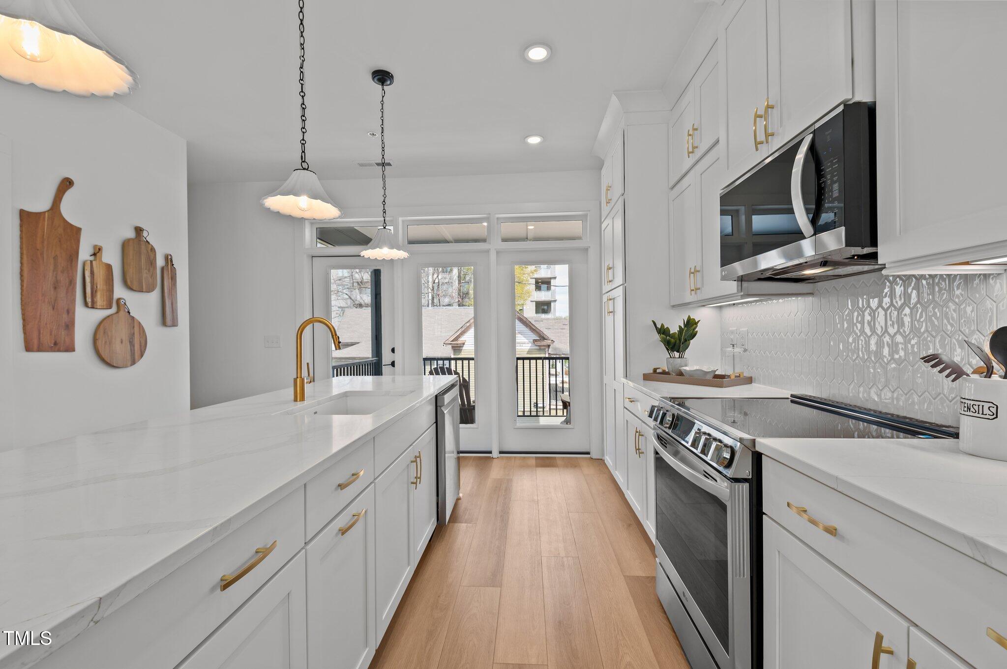 700 W North Street # 101