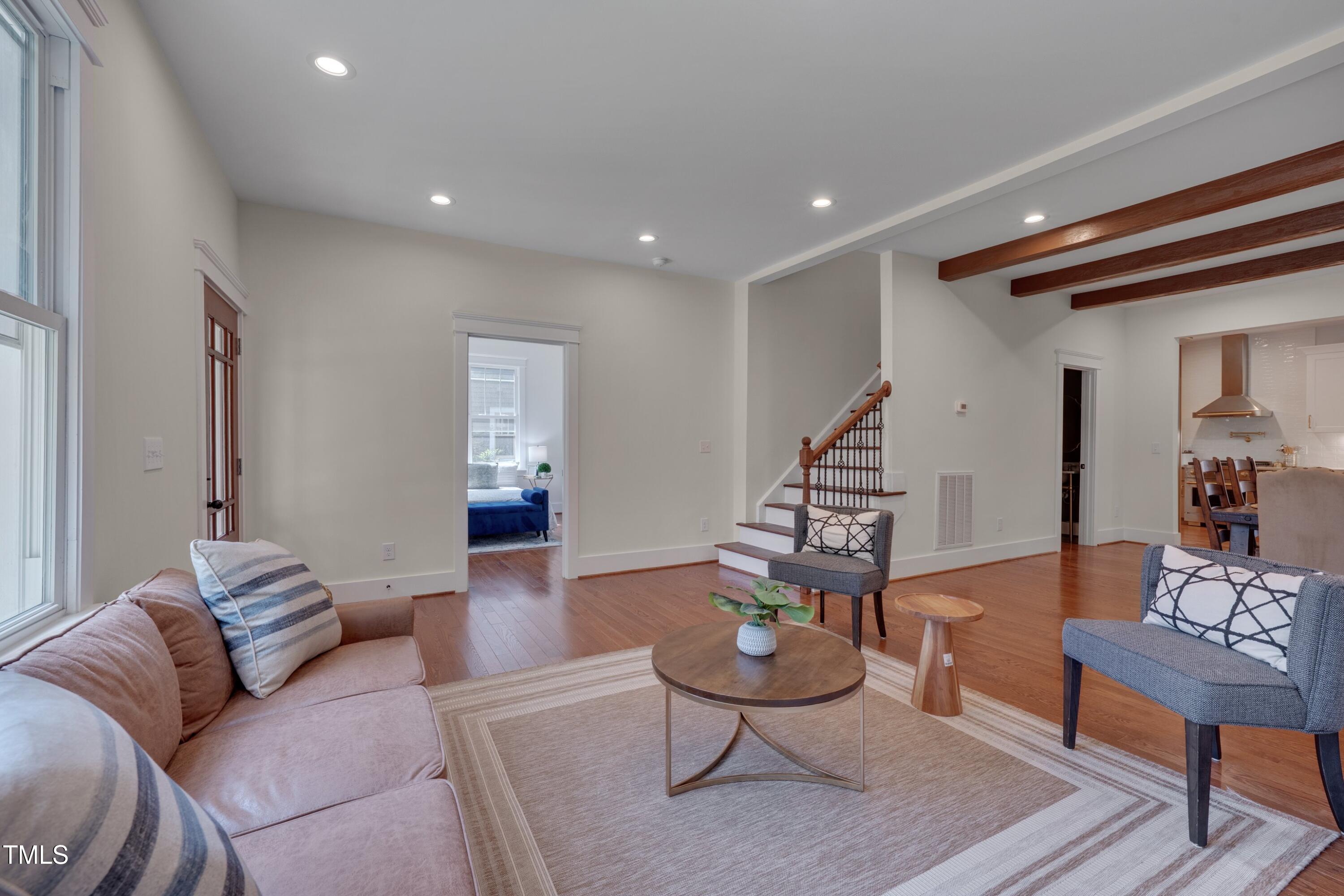 924 W Trinity Avenue