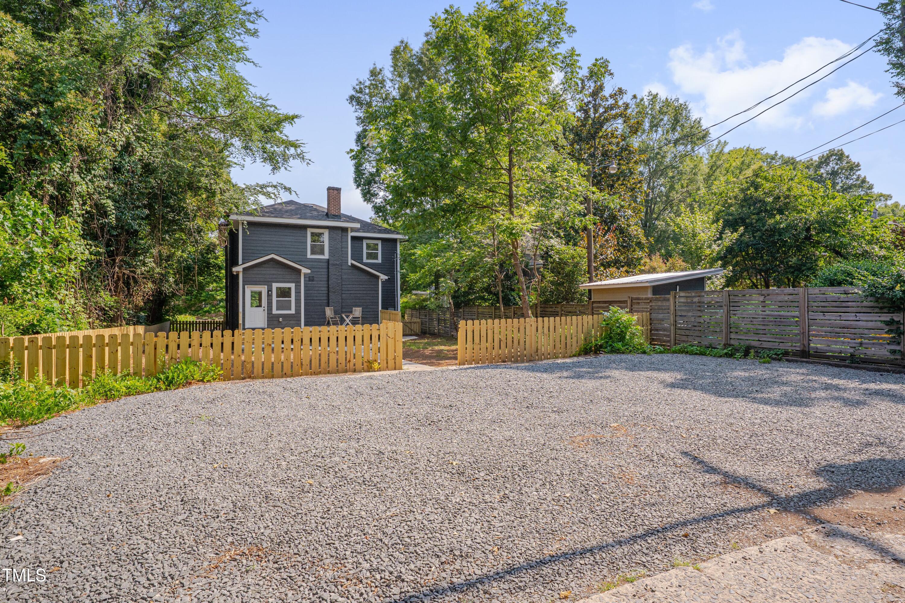 924 W Trinity Avenue