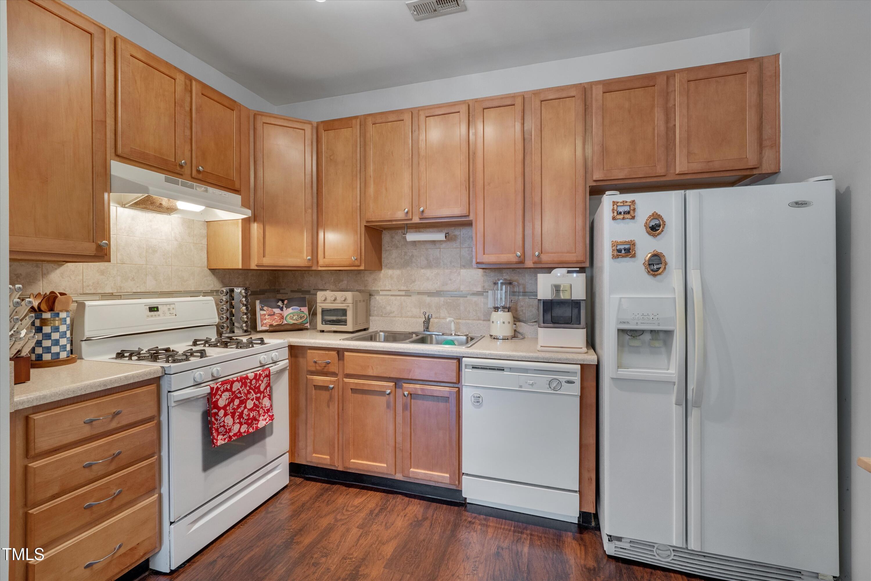 2210 Raven Road # 106