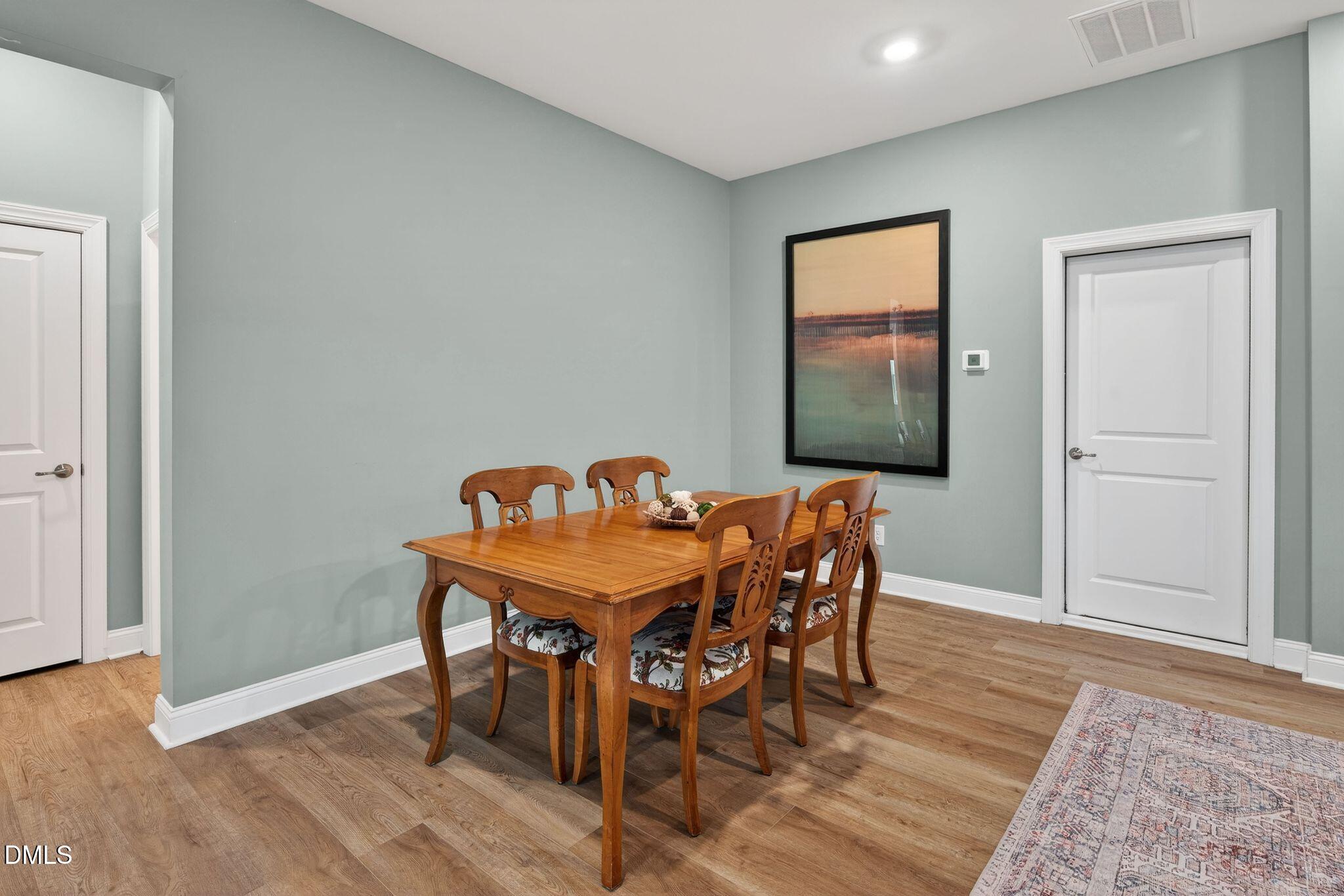 100 English Violet Lane