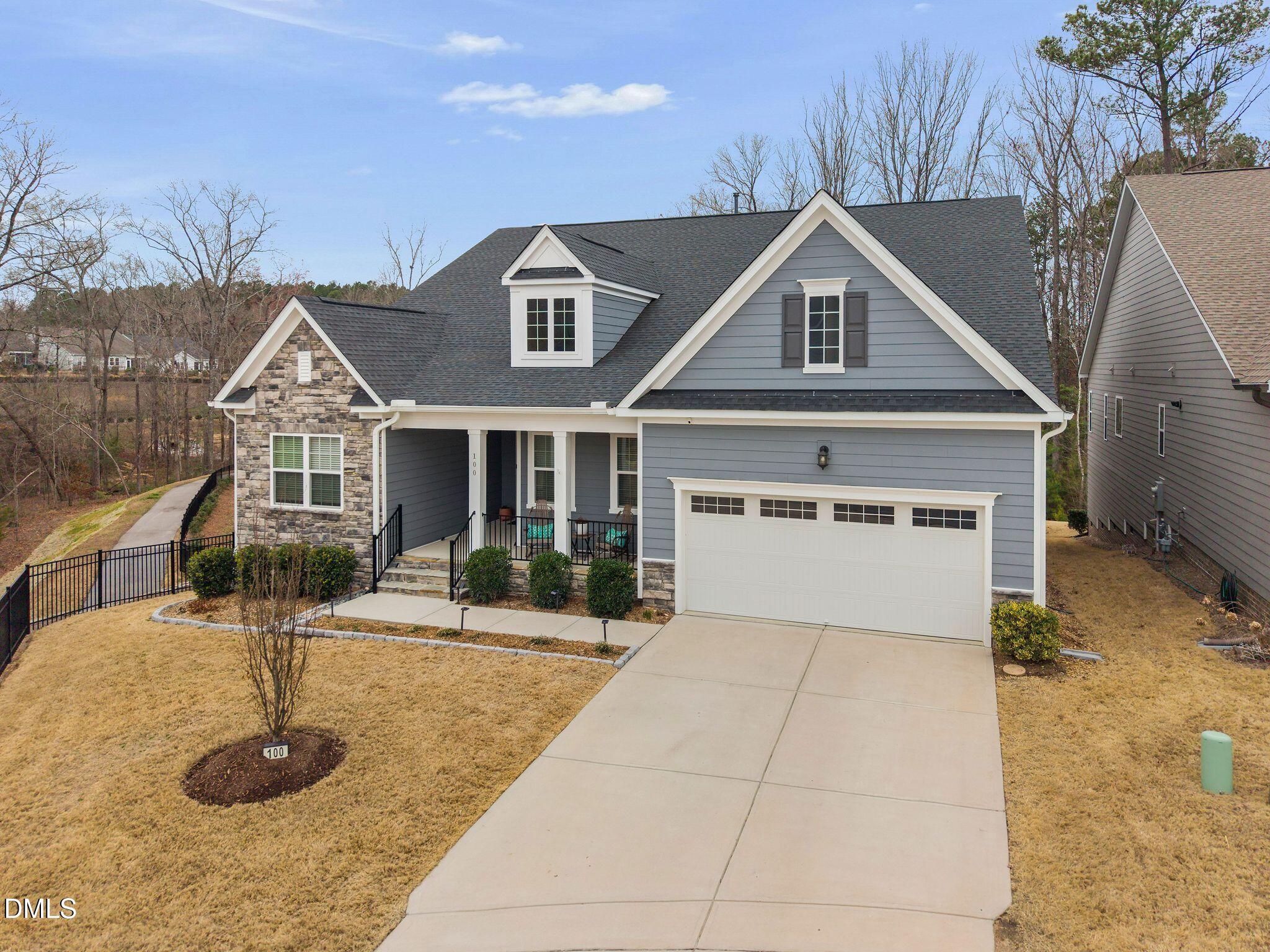 100 English Violet Lane