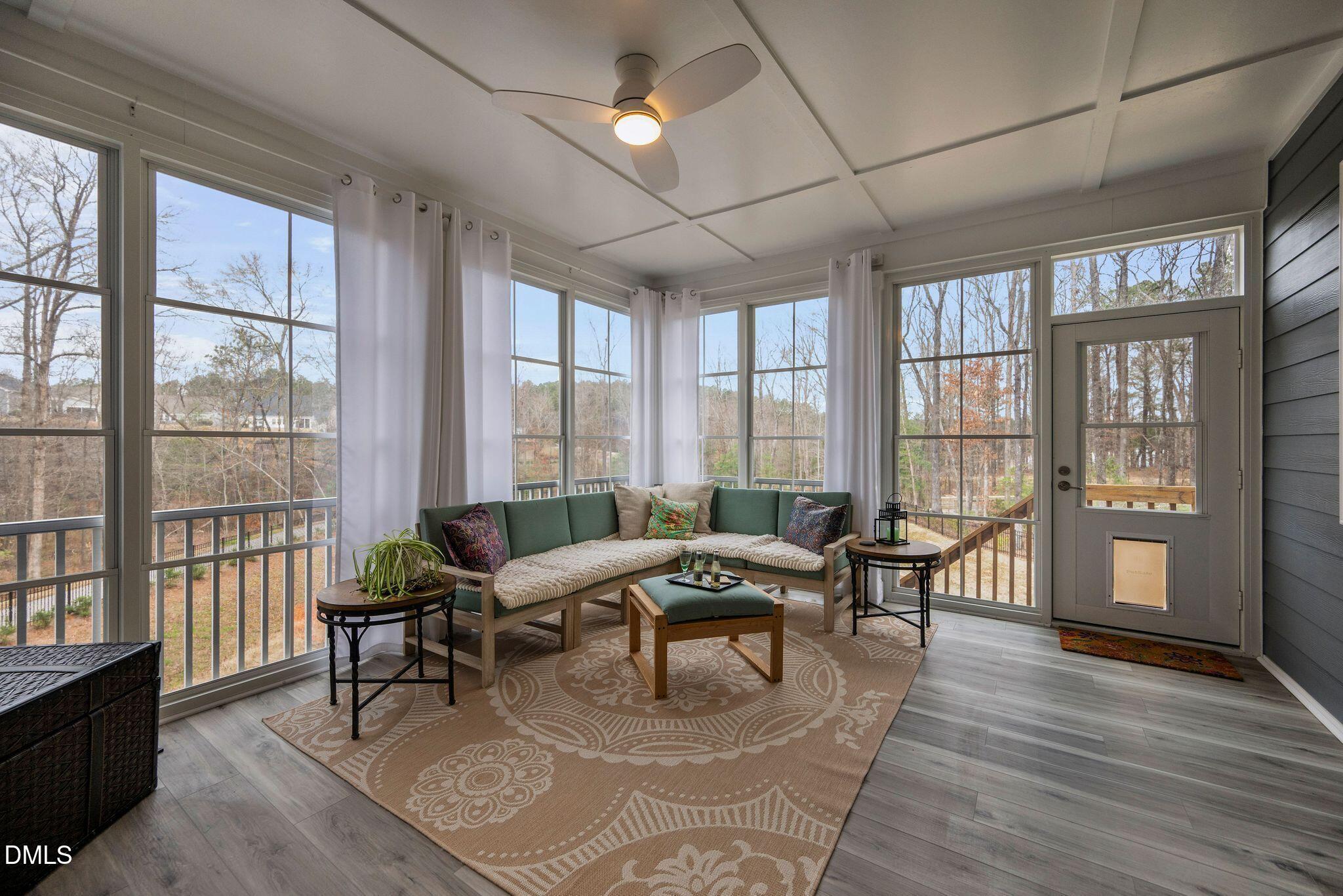 100 English Violet Lane