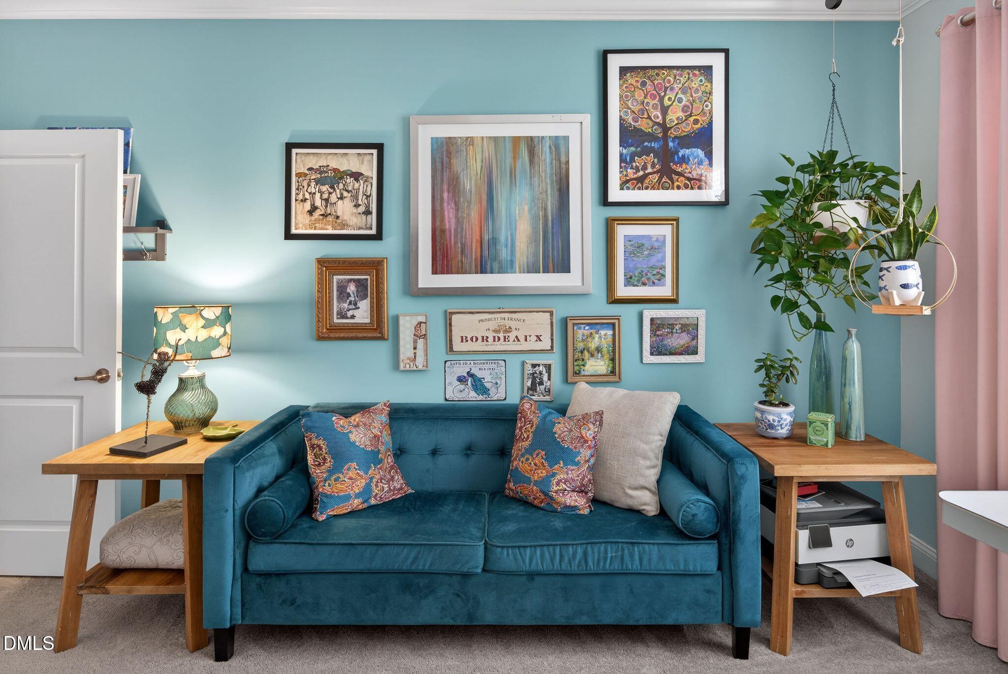 100 English Violet Lane
