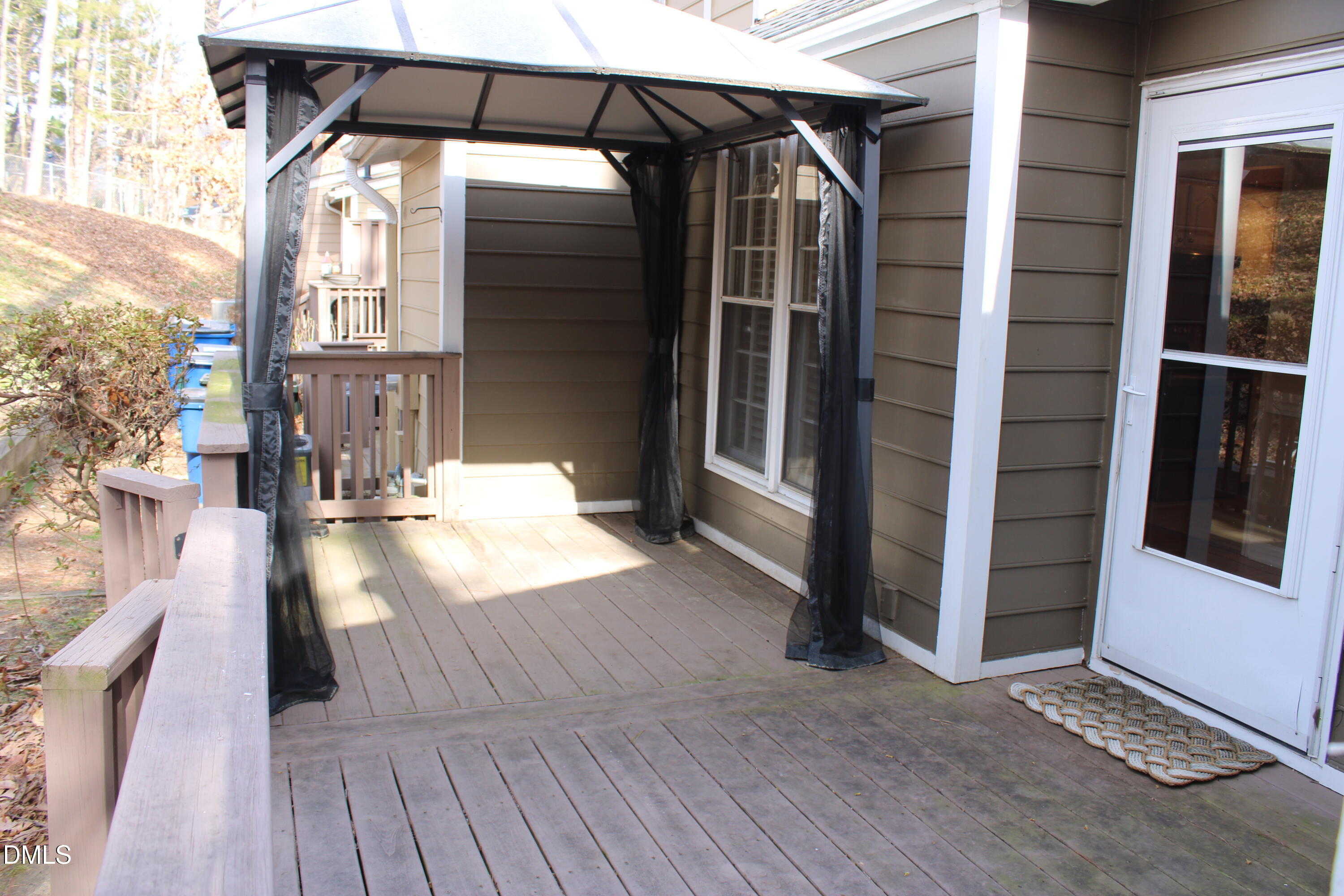 6701 Queen Annes Drive