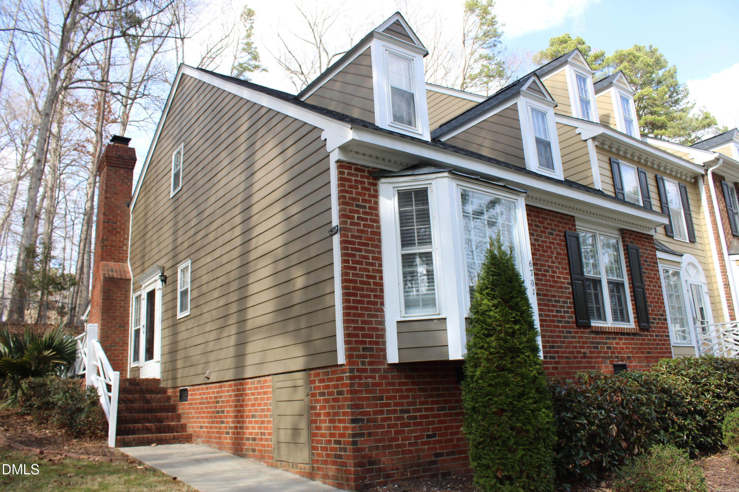 6701 Queen Annes Drive