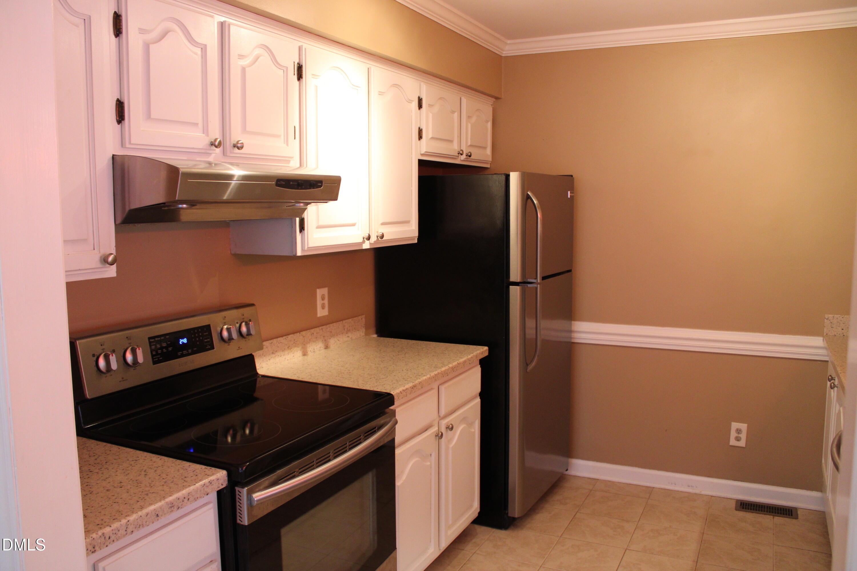 6701 Queen Annes Drive