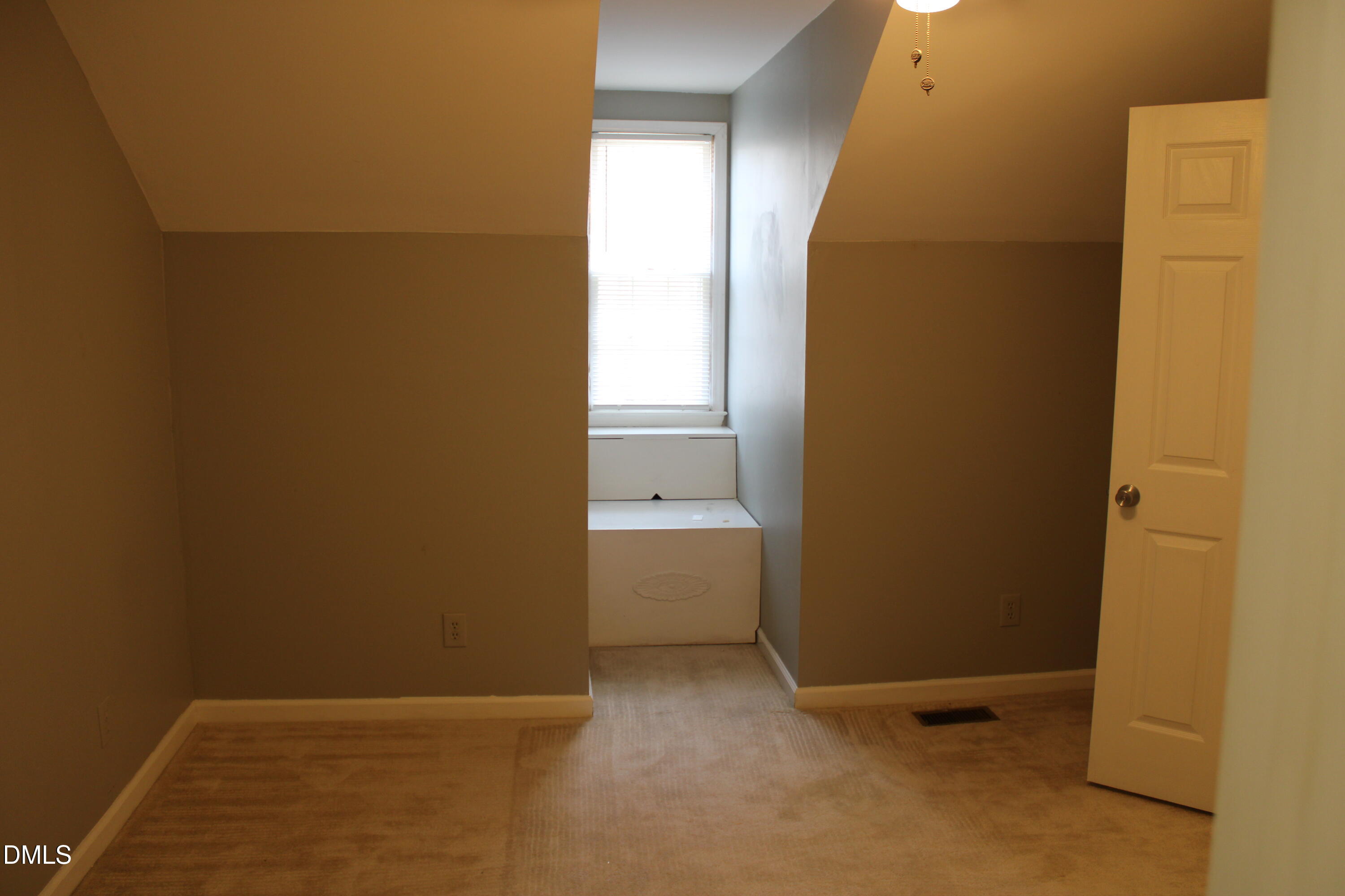 6701 Queen Annes Drive