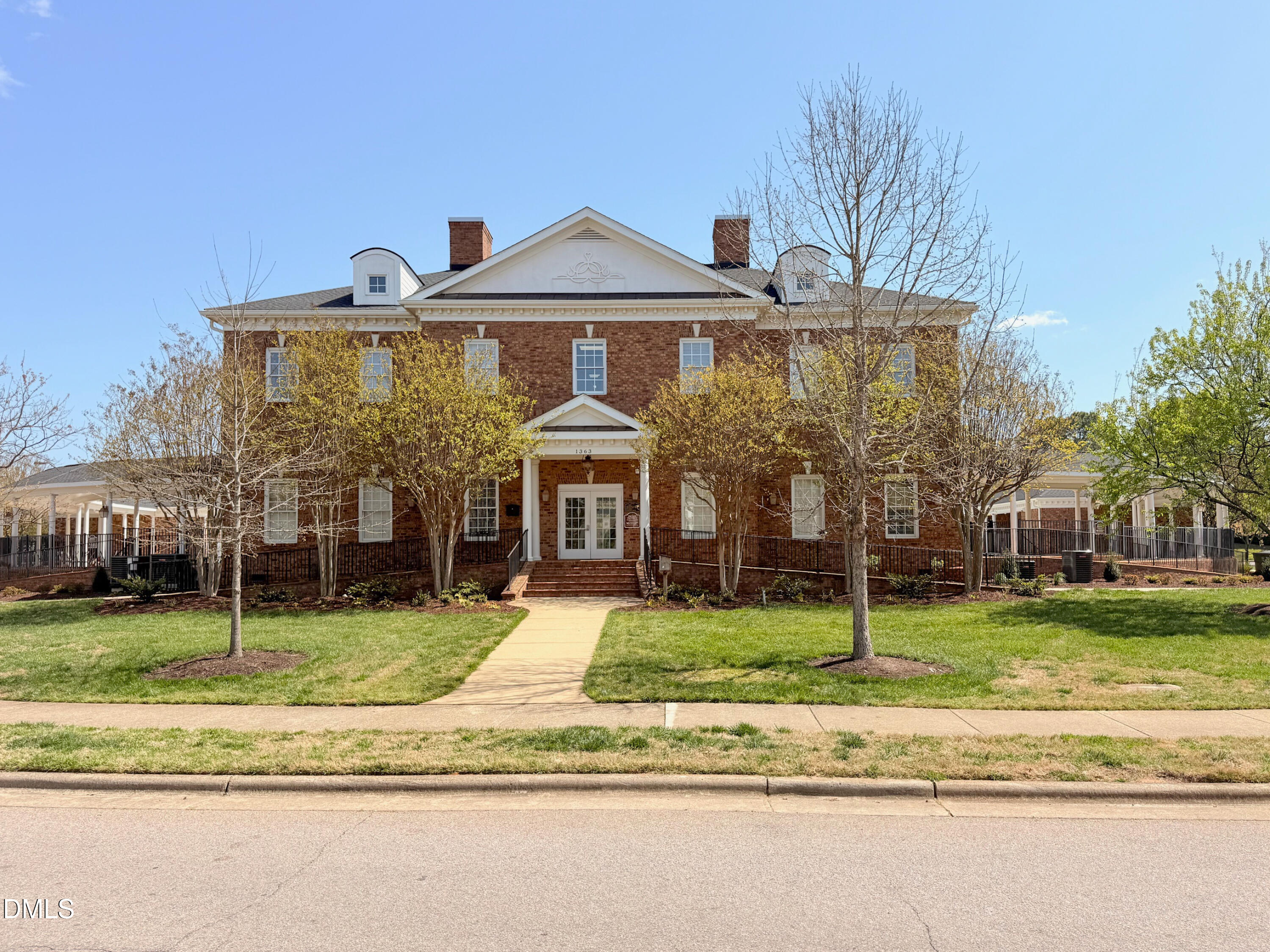 847 Historian Street