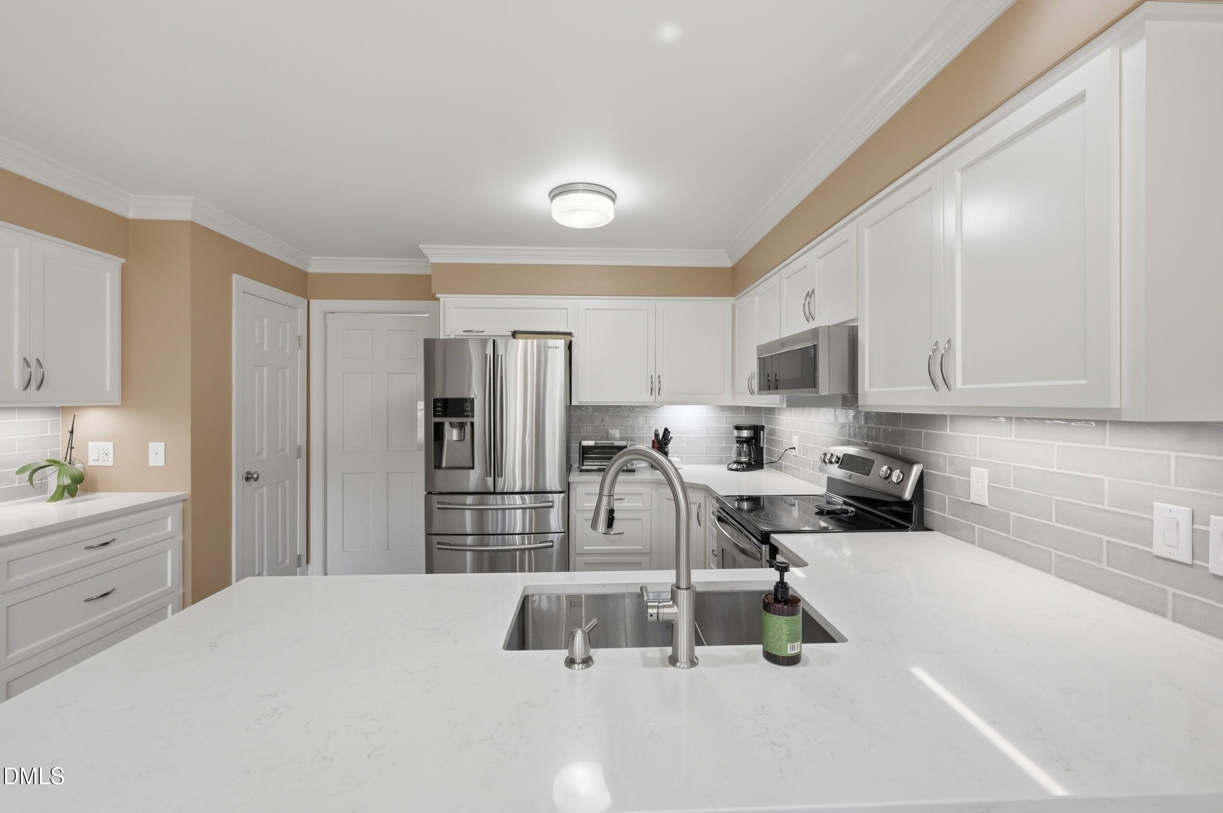 4001 Stemmons Court
