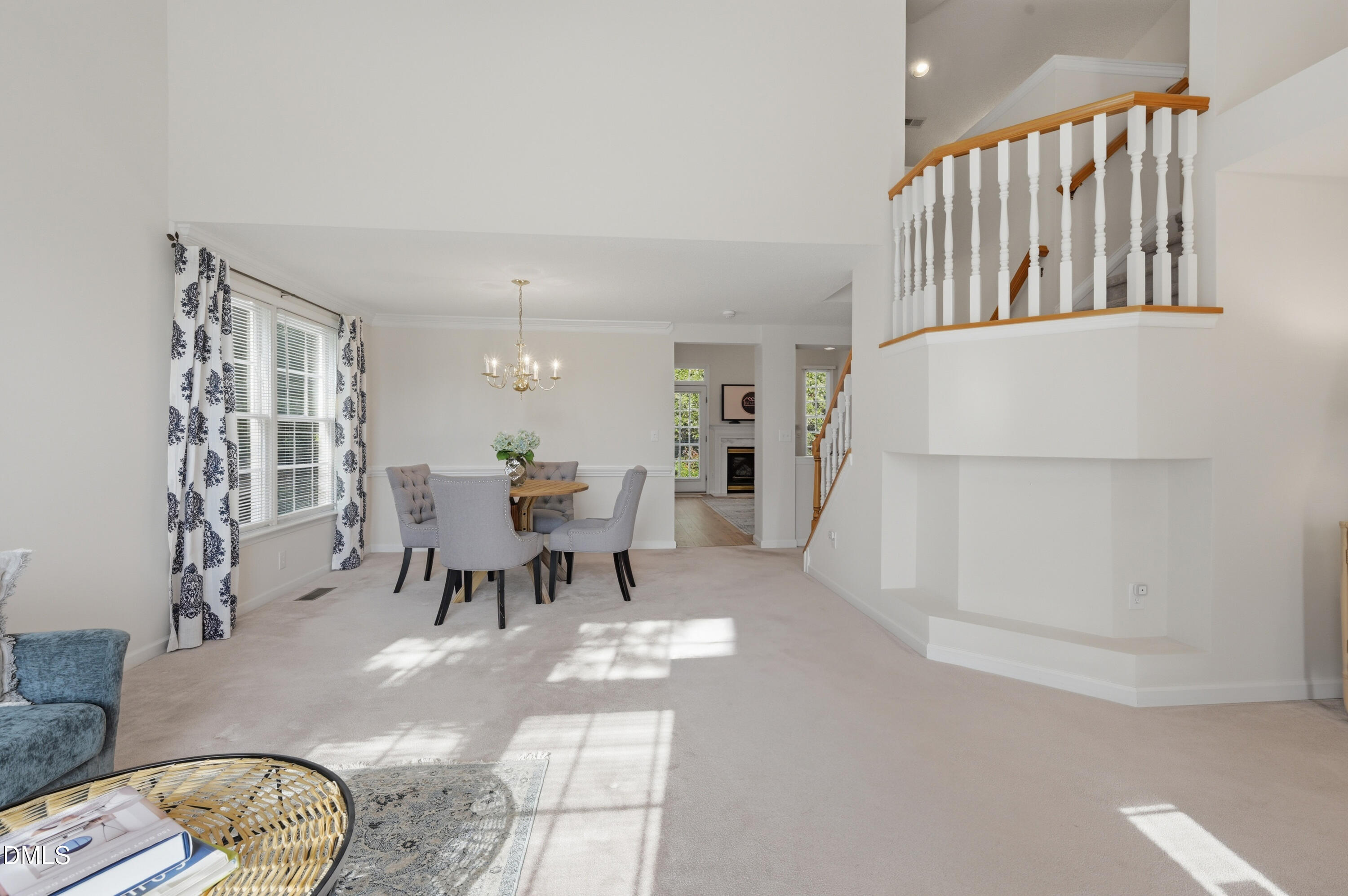 6801 Lynnoak Drive