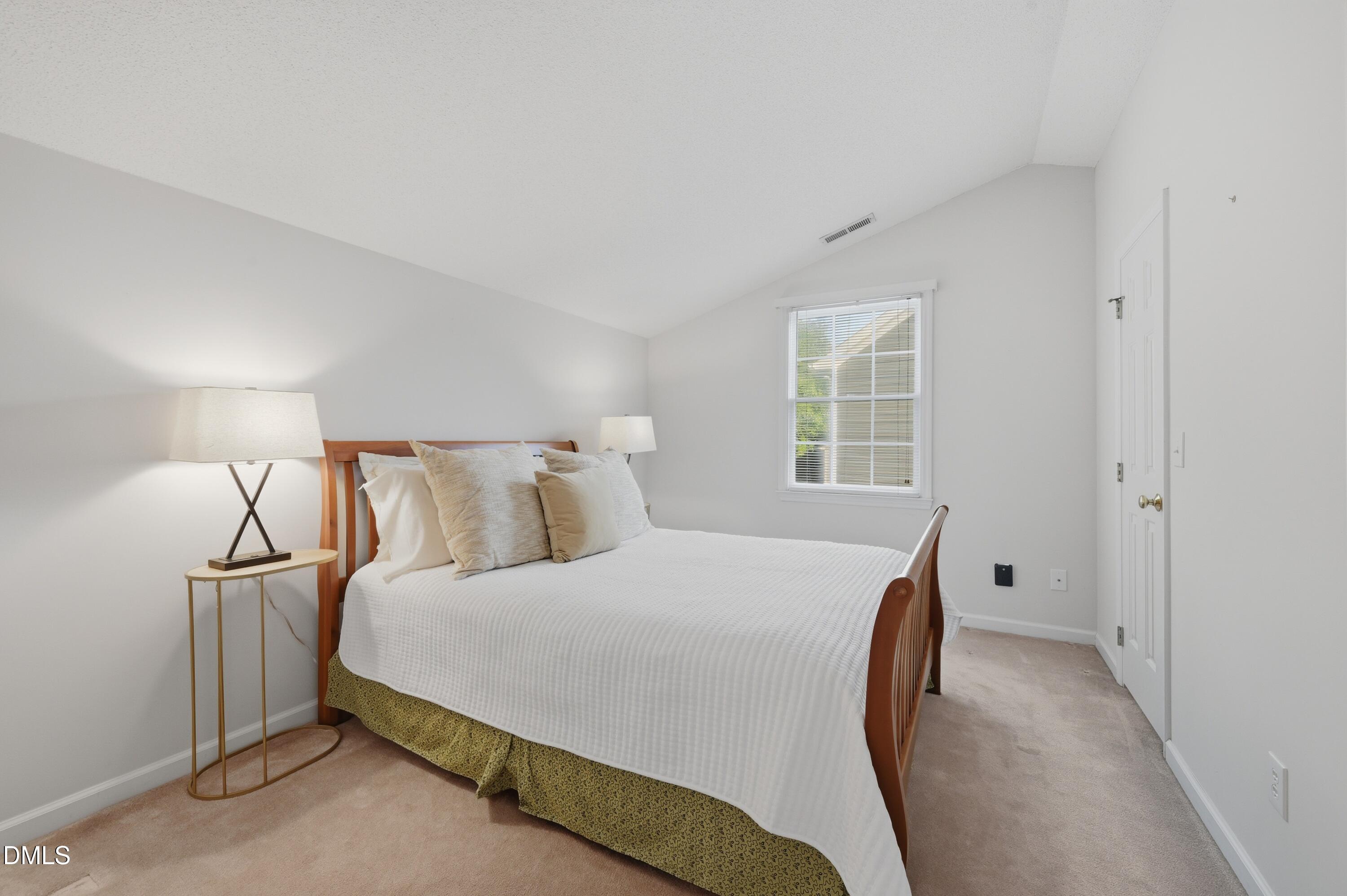 6801 Lynnoak Drive