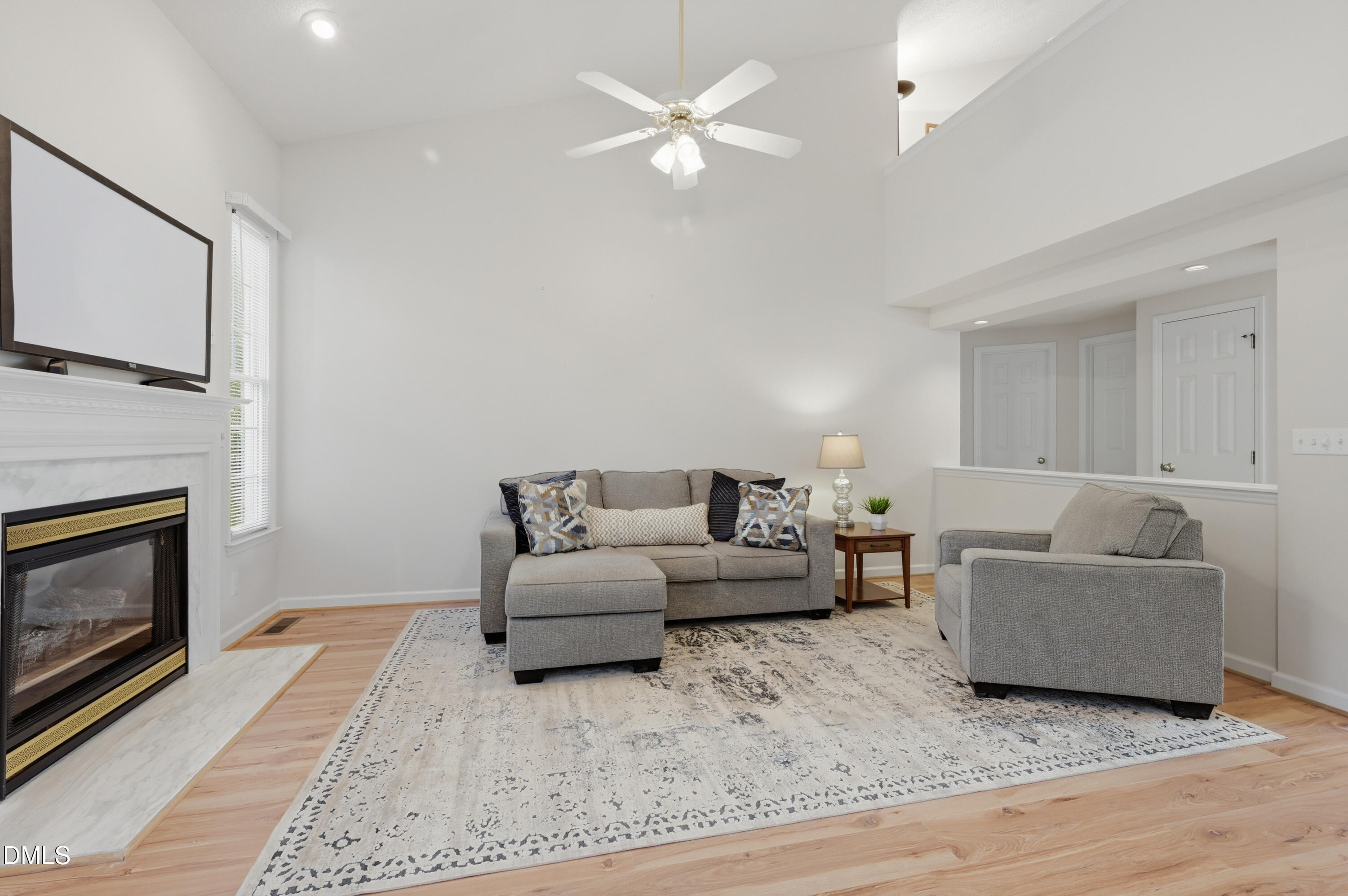 6801 Lynnoak Drive
