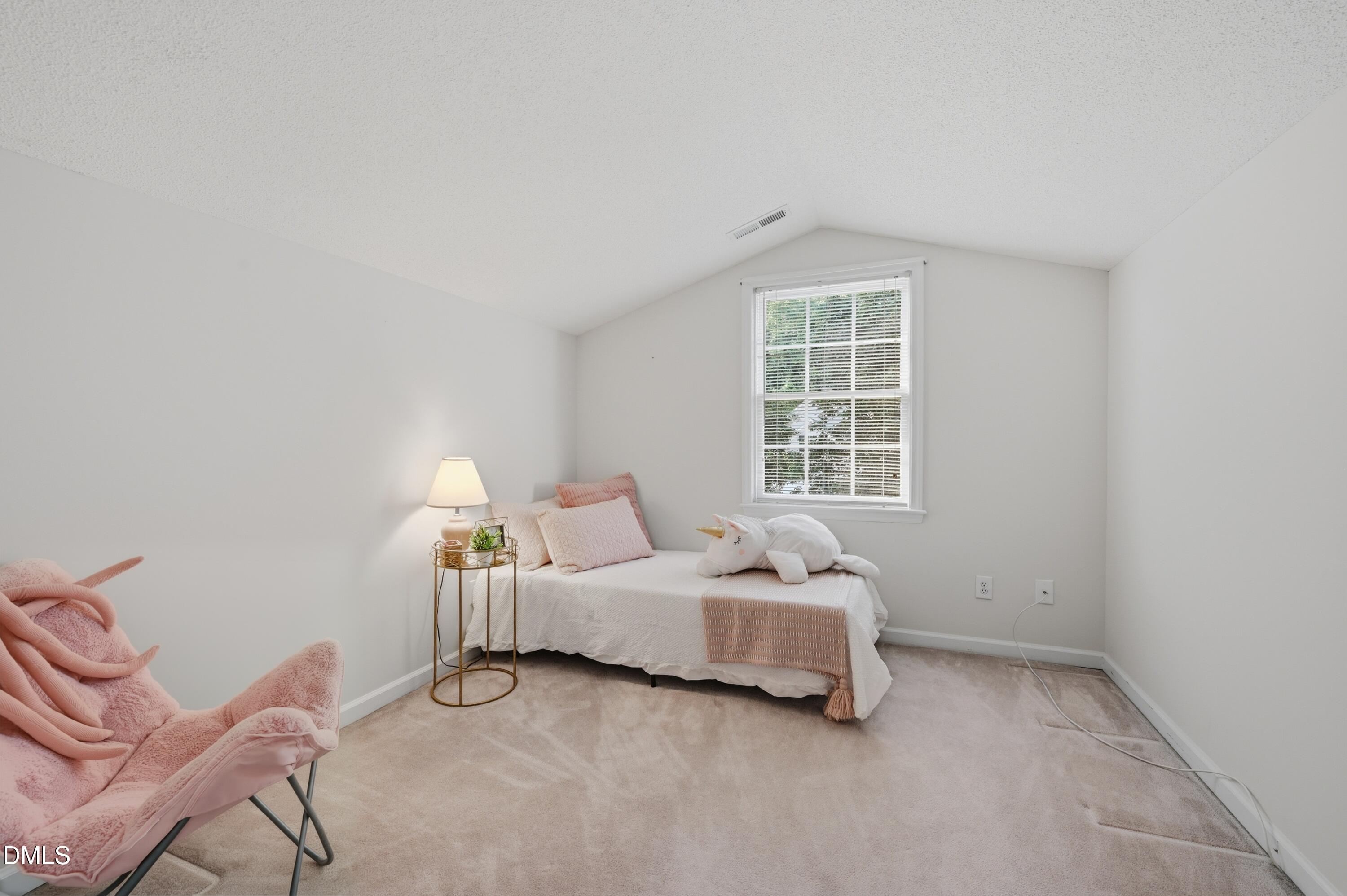 6801 Lynnoak Drive