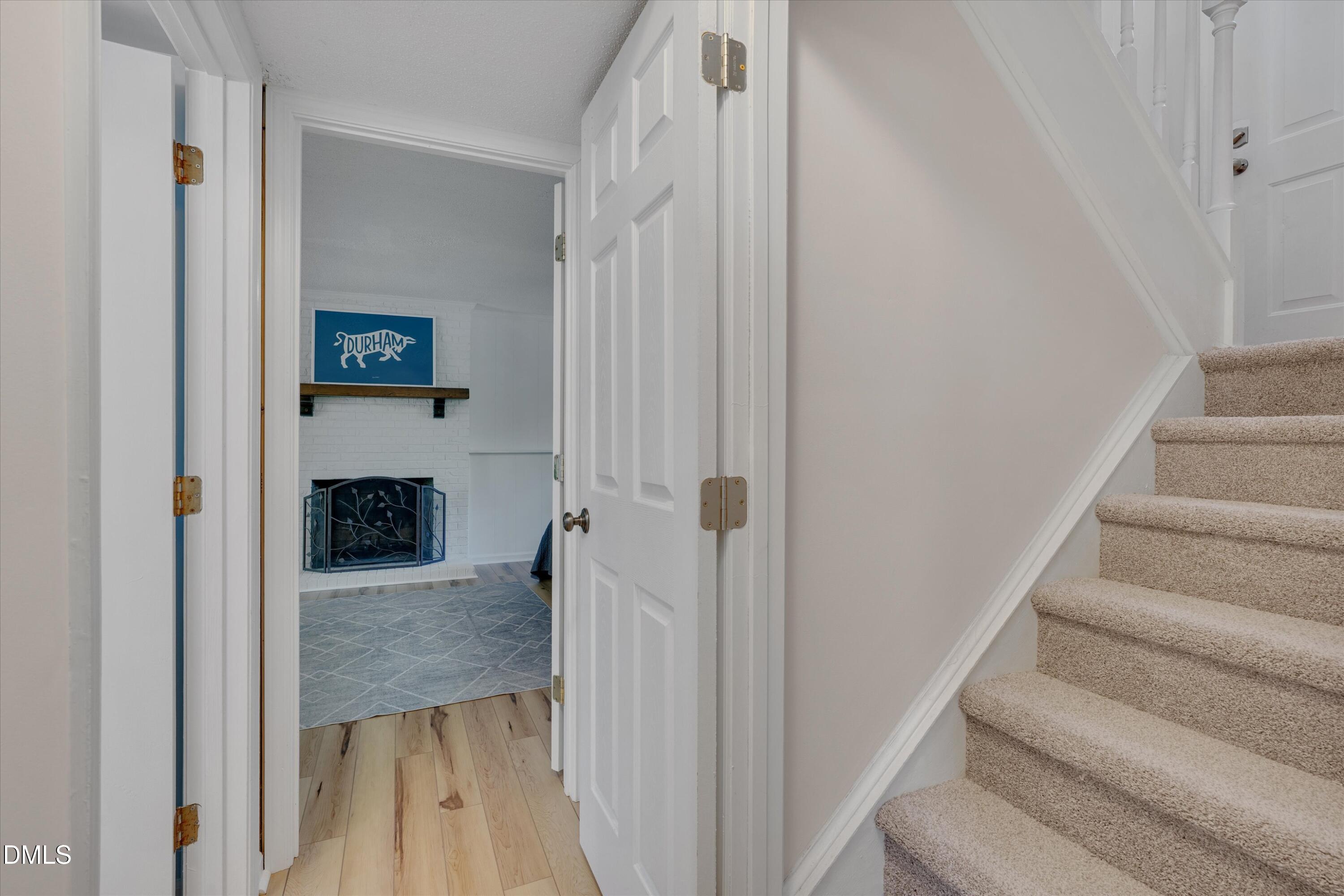 4901 Rollingwood Drive