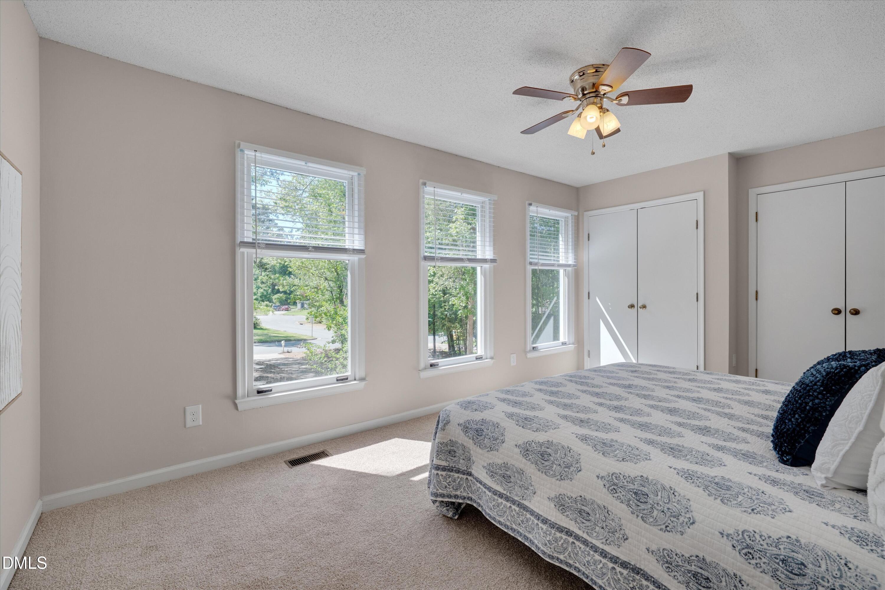 4901 Rollingwood Drive