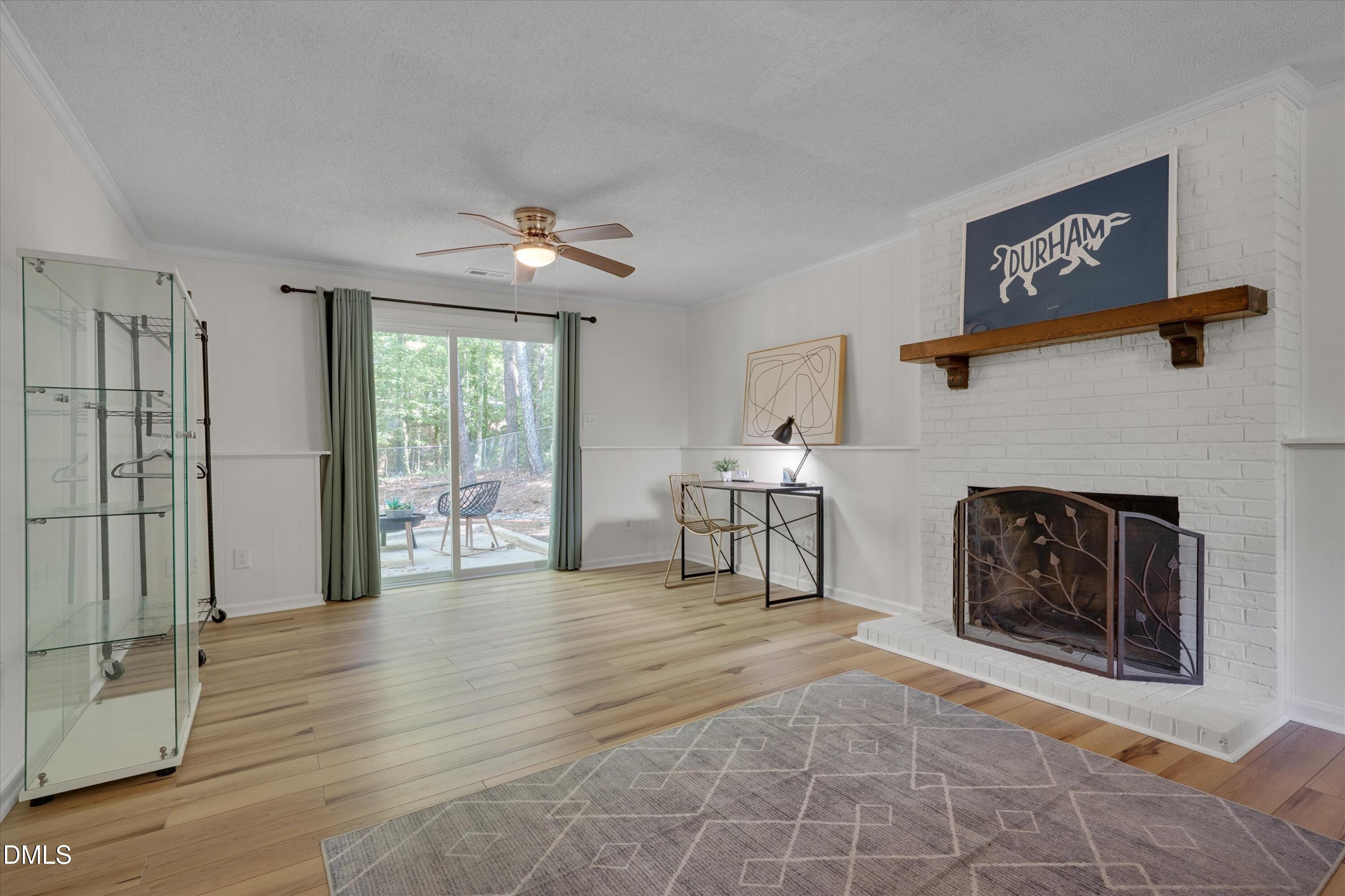 4901 Rollingwood Drive