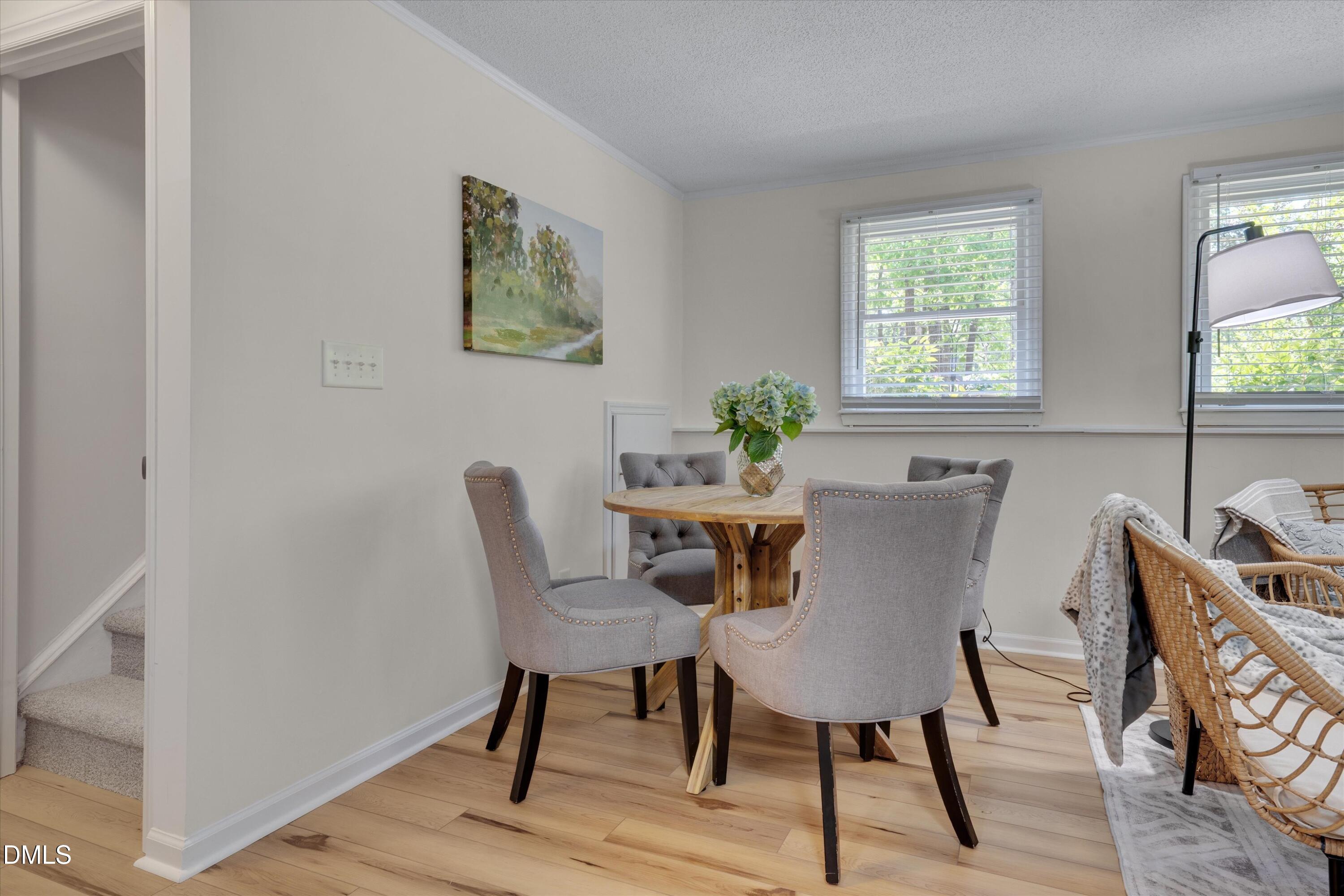 4901 Rollingwood Drive