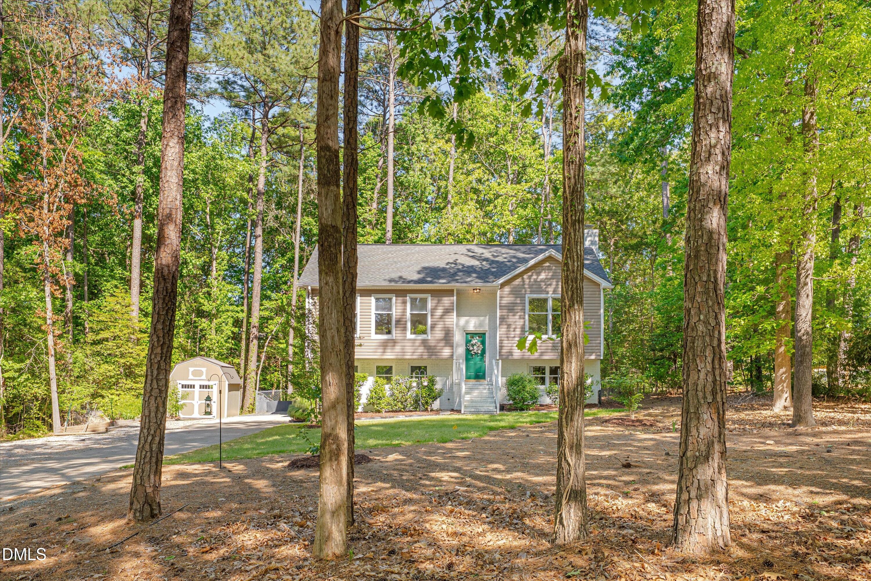 4901 Rollingwood Drive