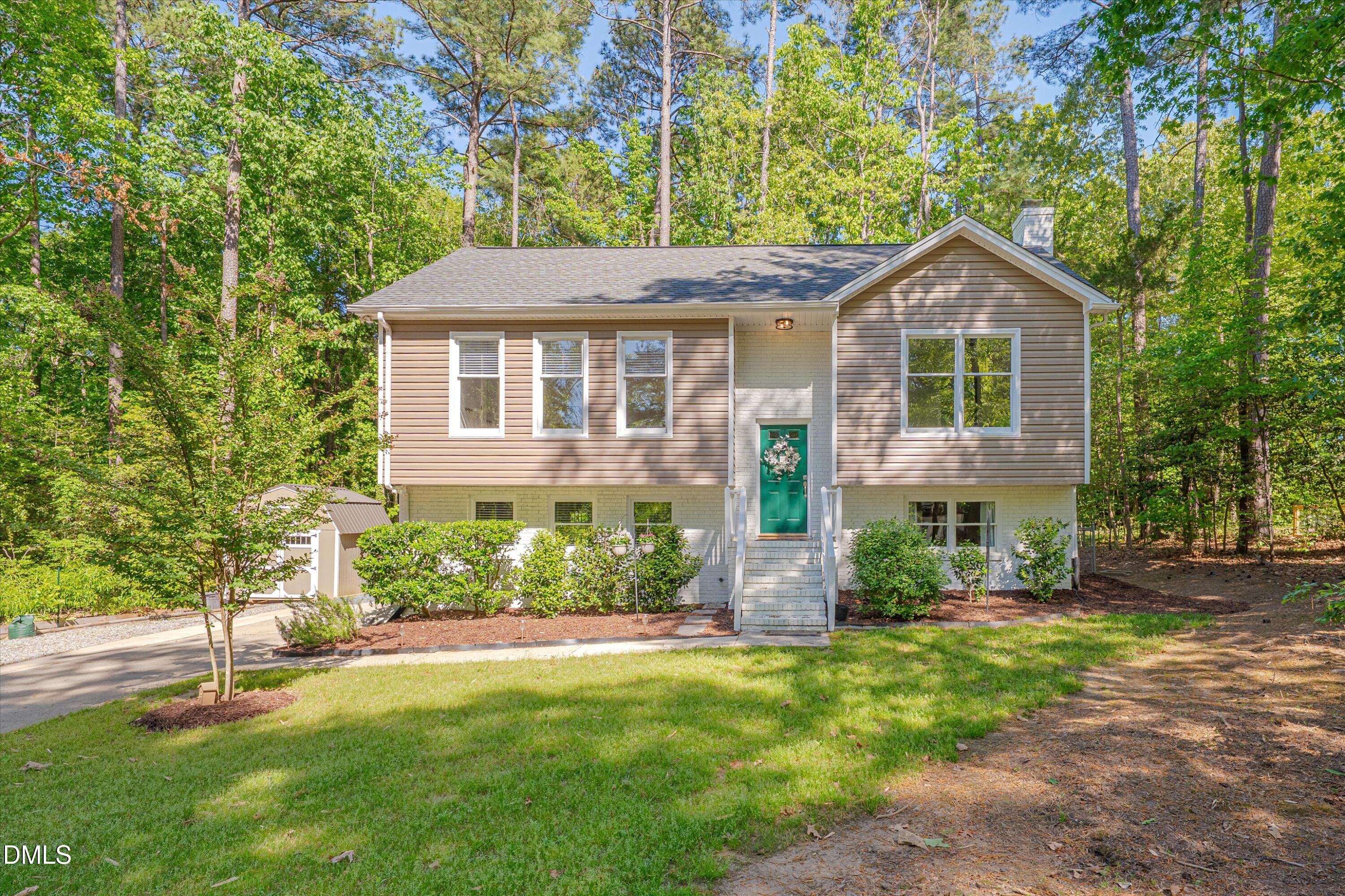 4901 Rollingwood Drive