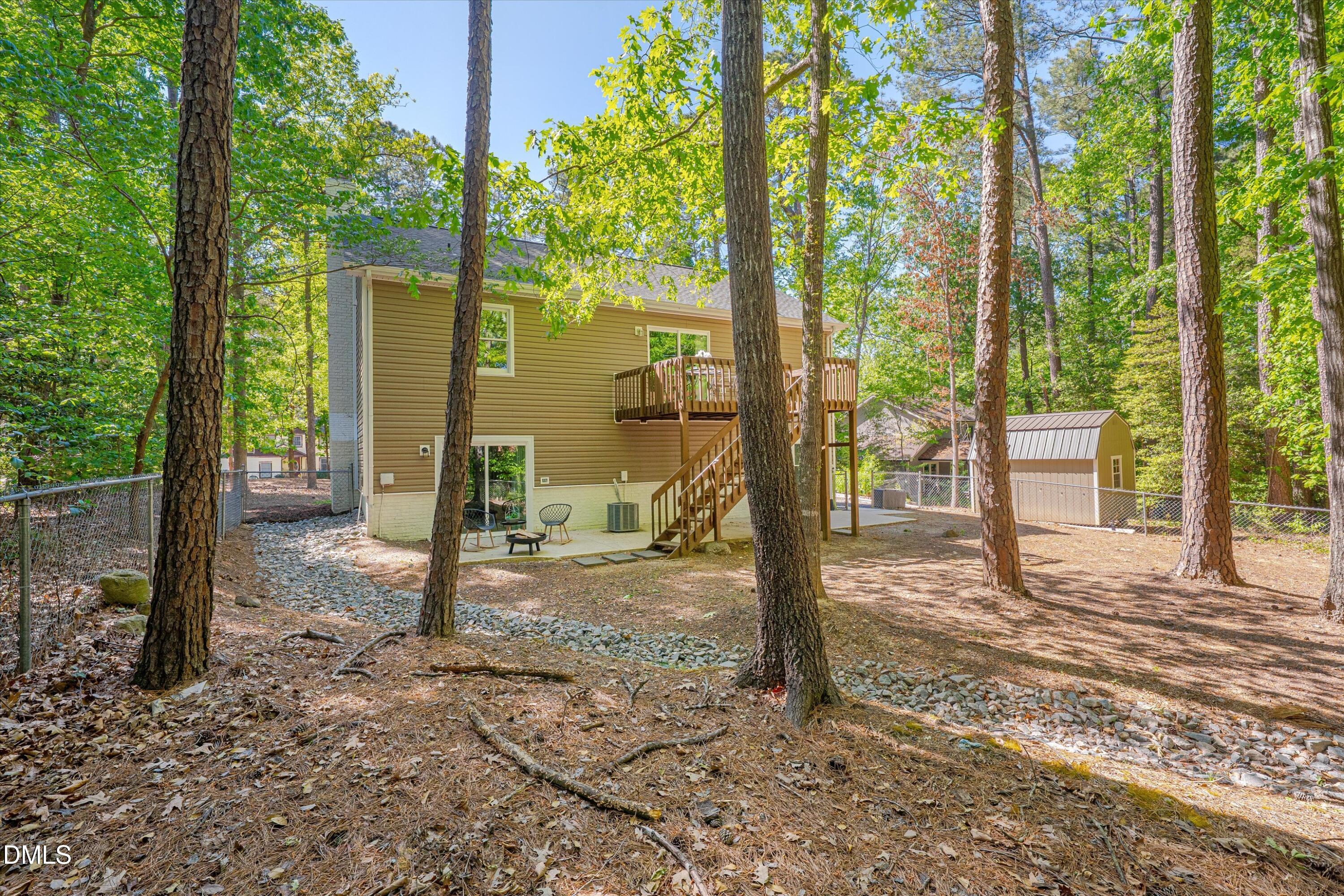 4901 Rollingwood Drive