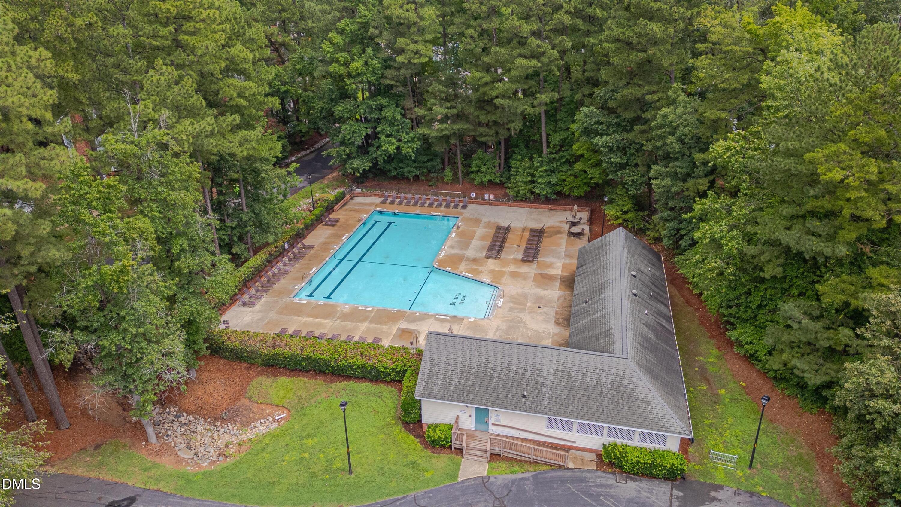 4600 Hamptonshire Drive