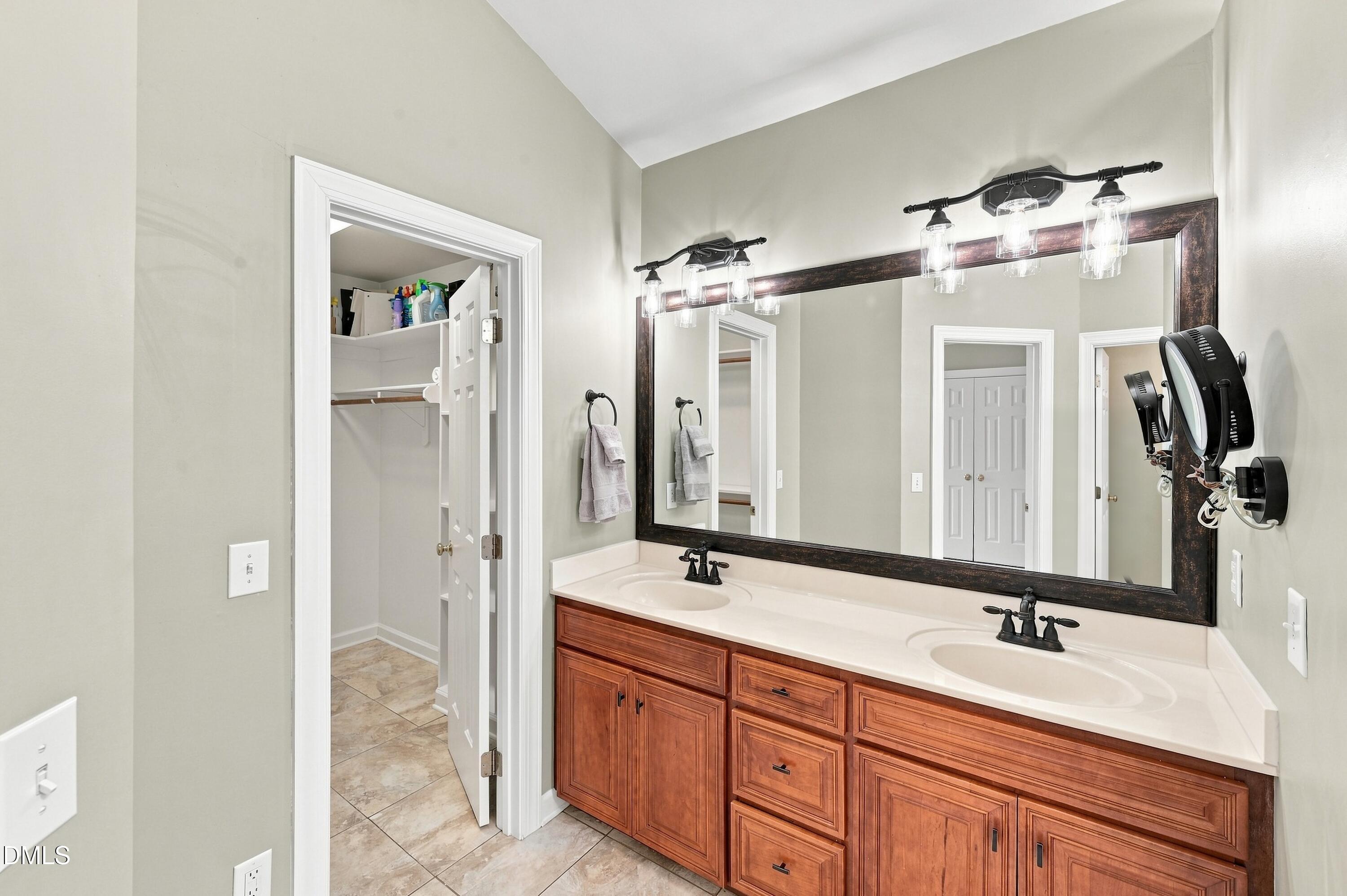 4324 Glen Erin Way
