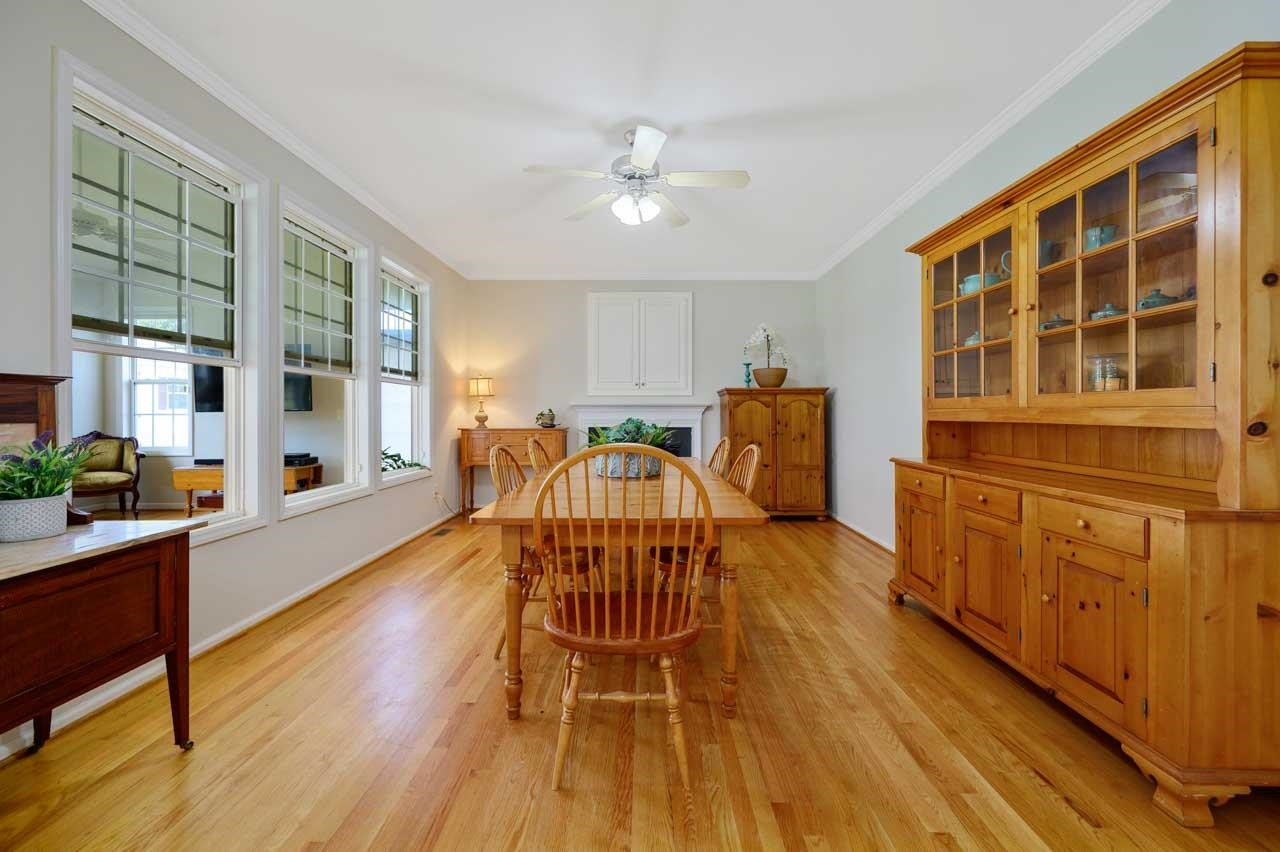 2001 Thoroughbred Lane
