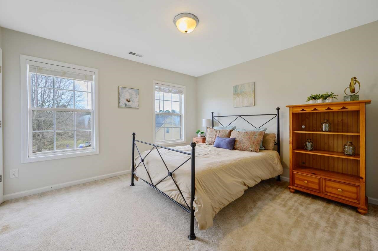 2001 Thoroughbred Lane