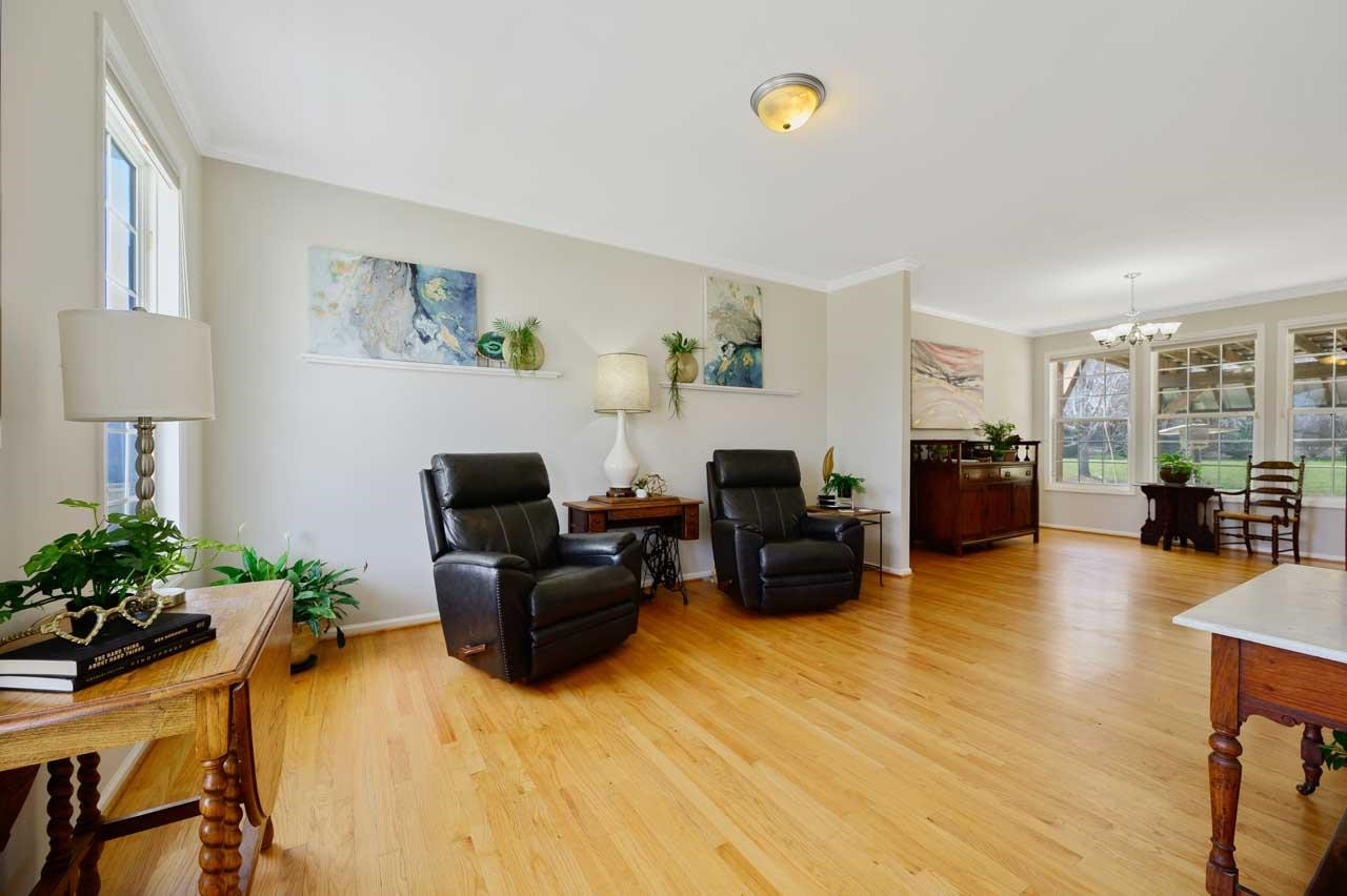 2001 Thoroughbred Lane