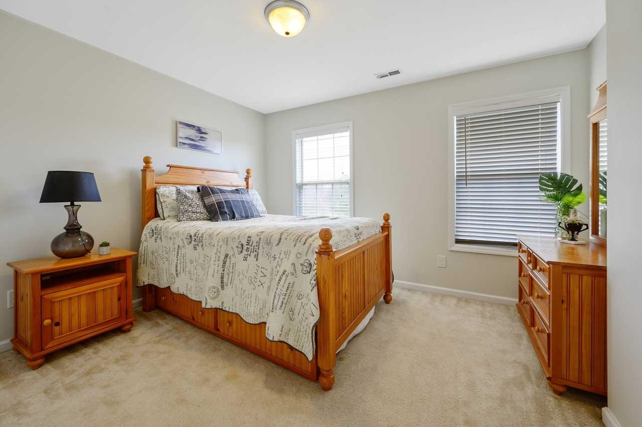 2001 Thoroughbred Lane