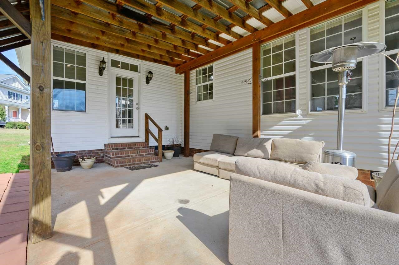 2001 Thoroughbred Lane