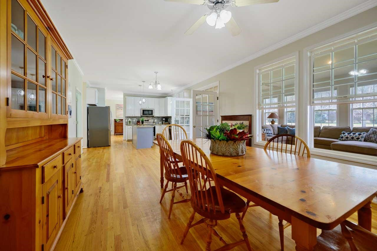 2001 Thoroughbred Lane