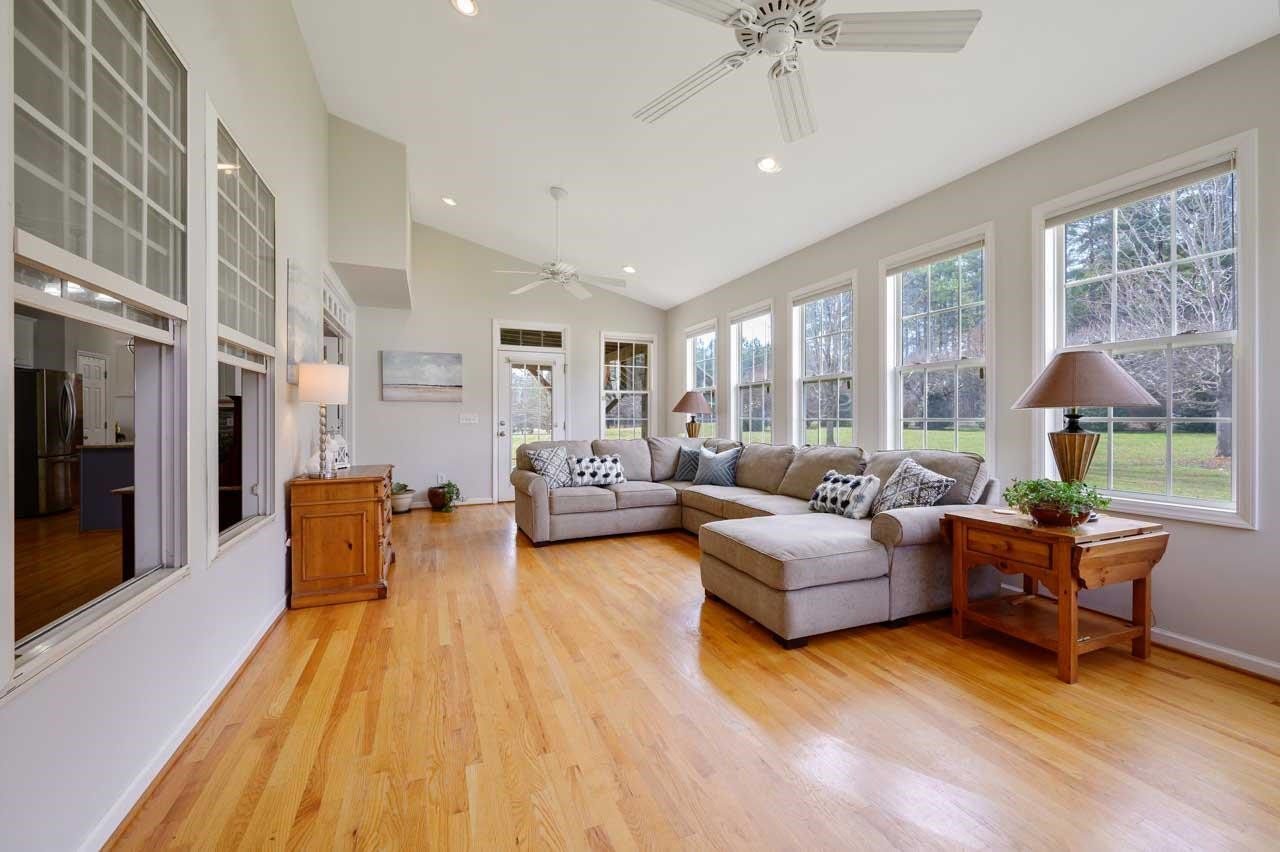 2001 Thoroughbred Lane