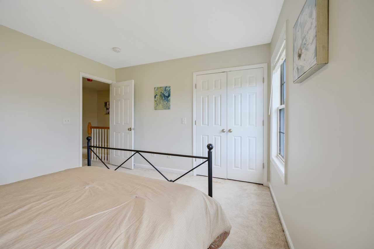 2001 Thoroughbred Lane