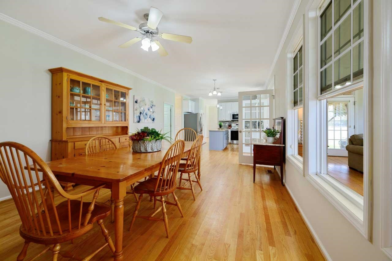 2001 Thoroughbred Lane