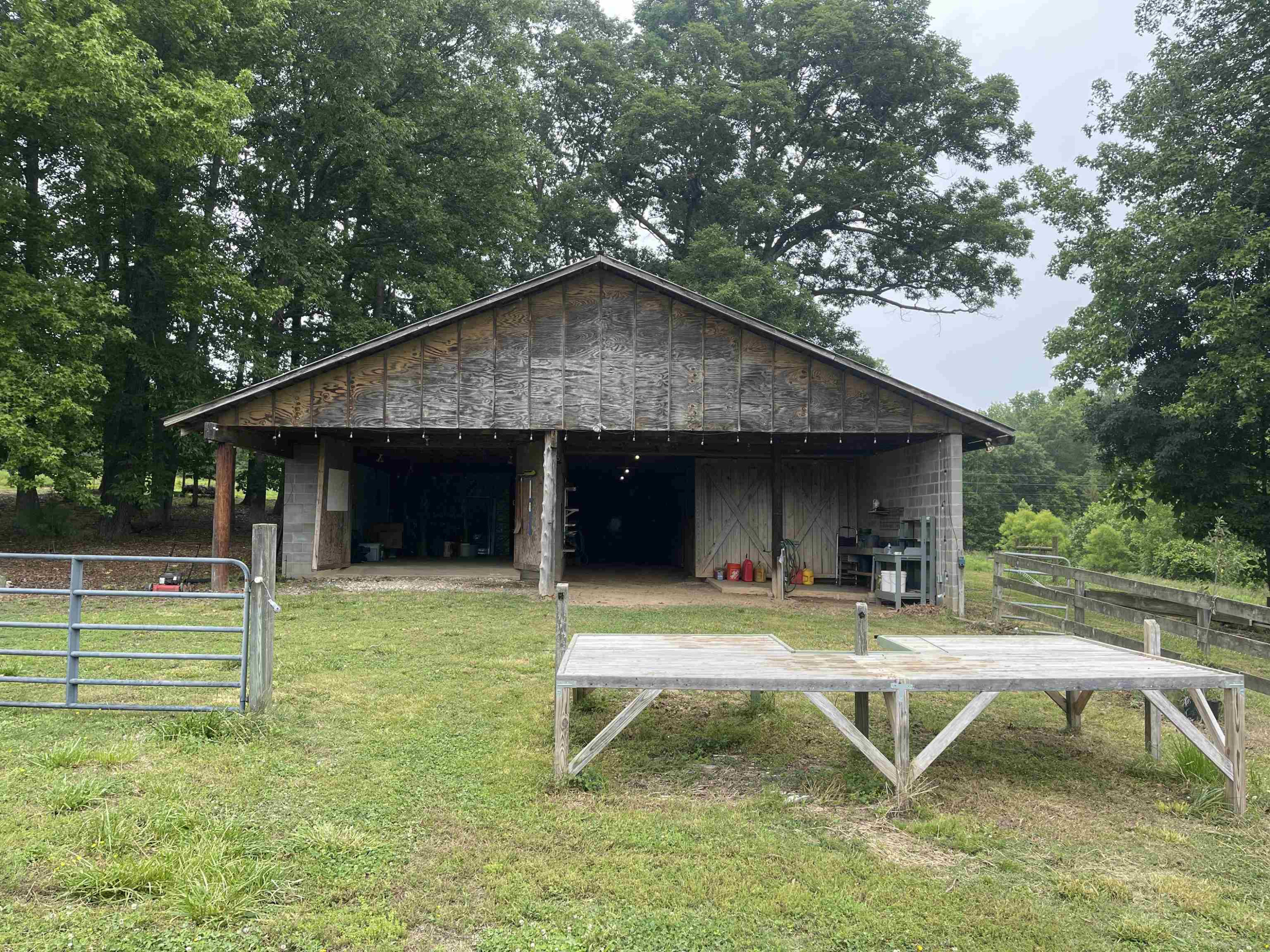 10611 & 10 Rougemont Road
