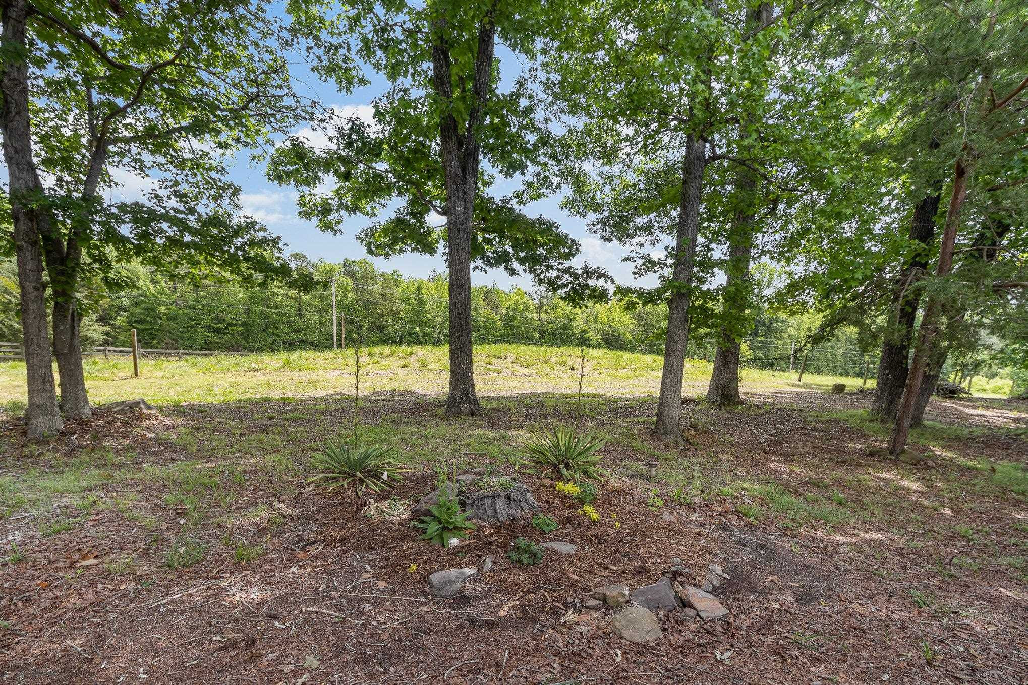 10611 & 10 Rougemont Road