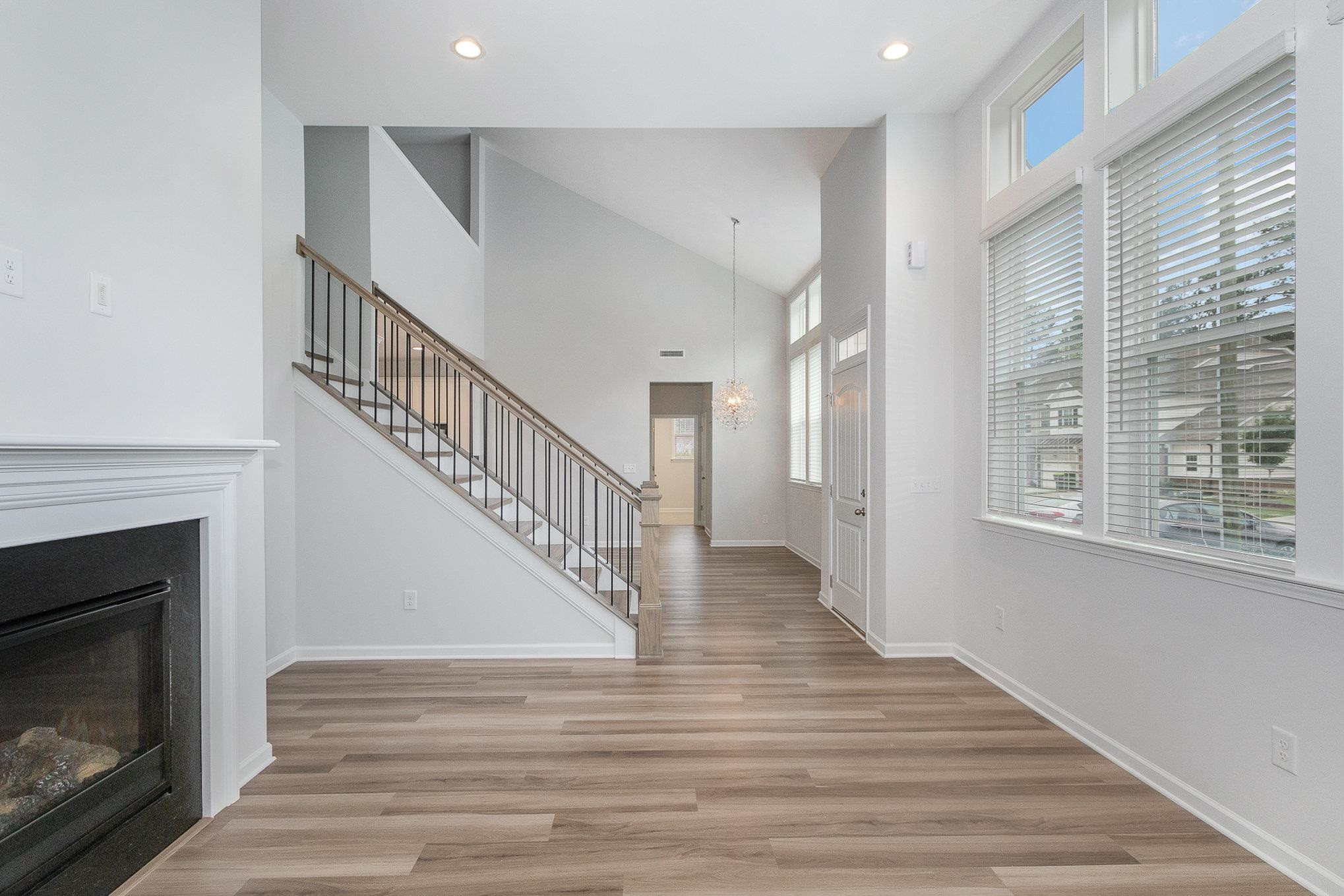 805 Talbot Place