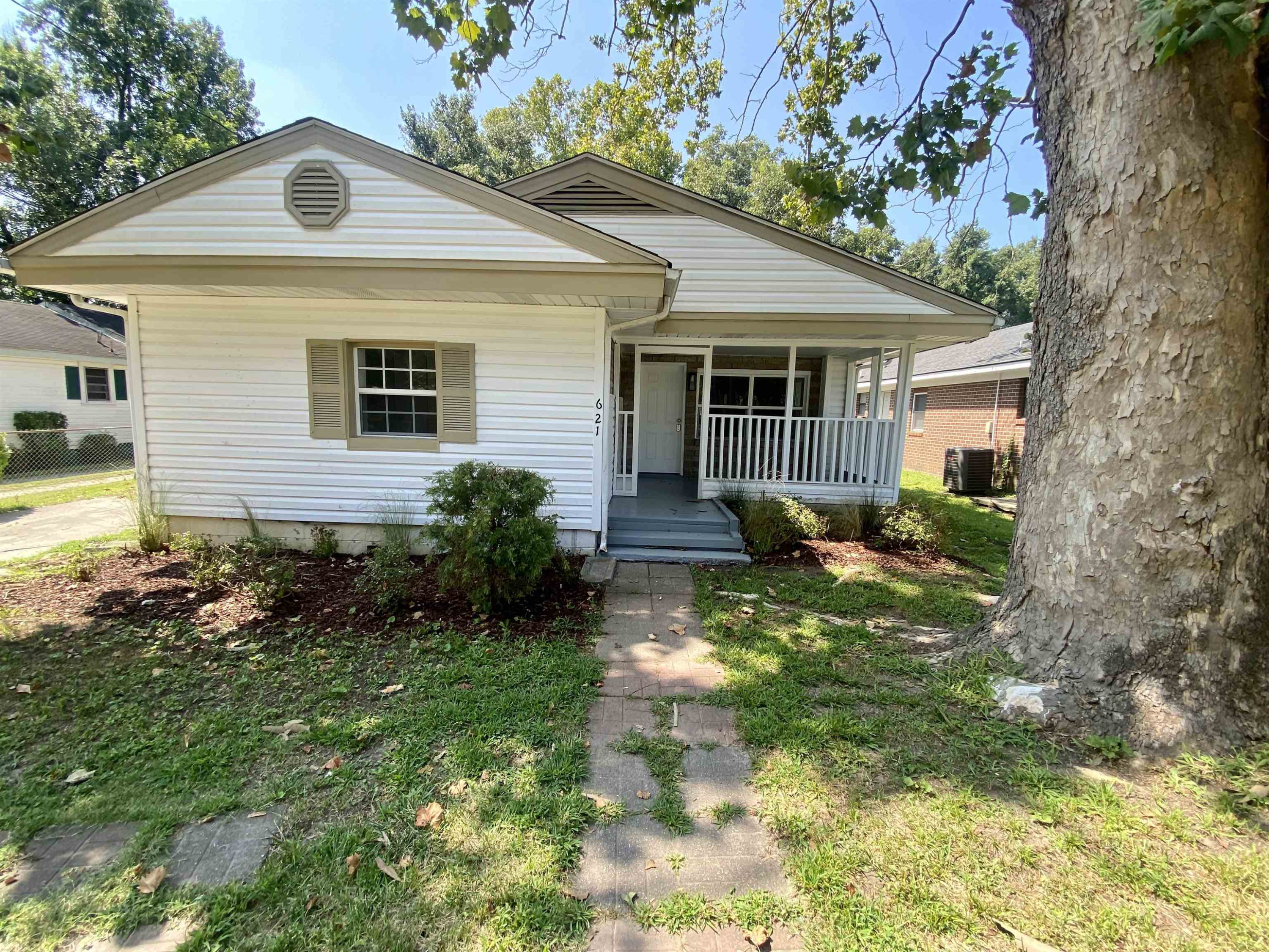 621 Nelson Street