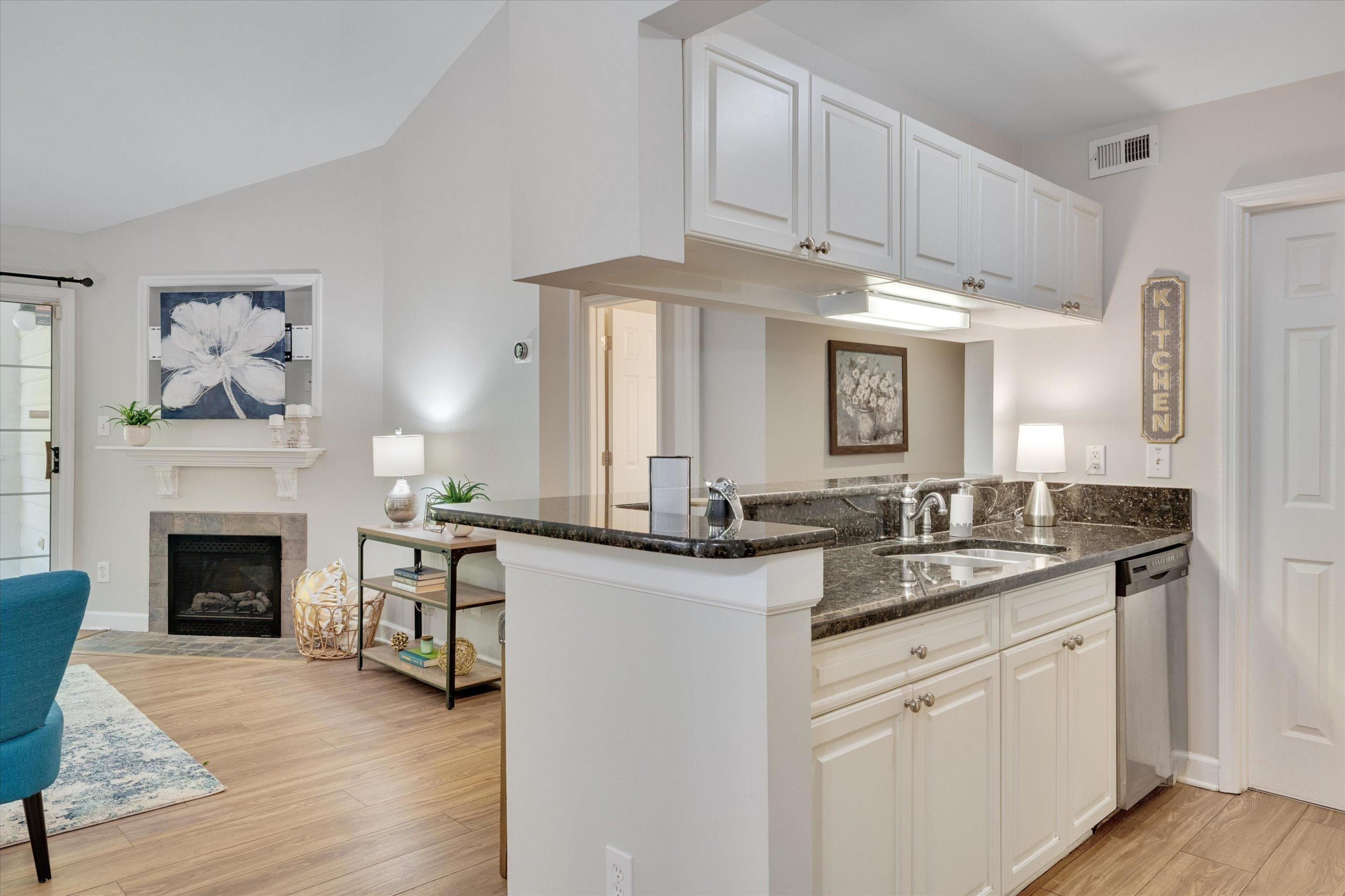 1008 Kingswood Drive Unit: F