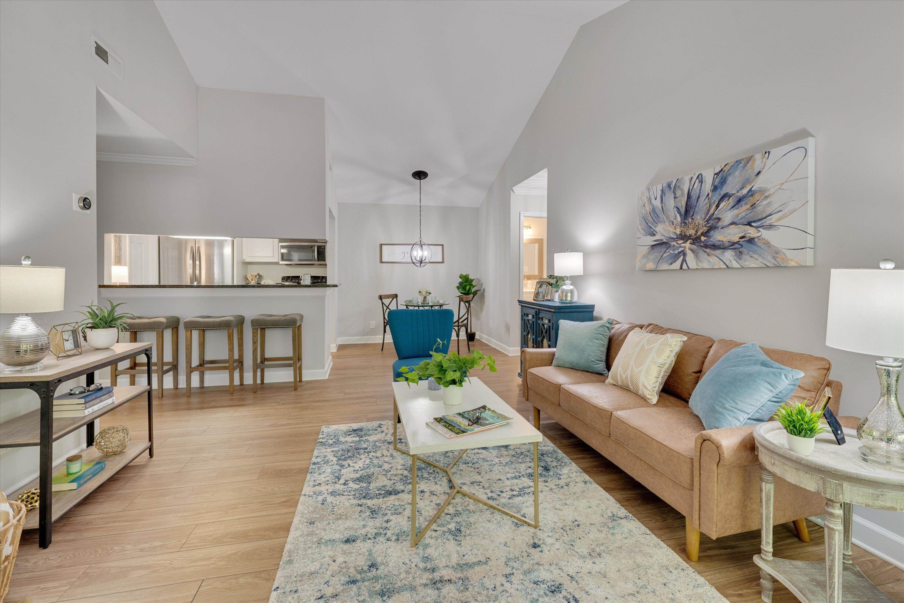 1008 Kingswood Drive Unit: F