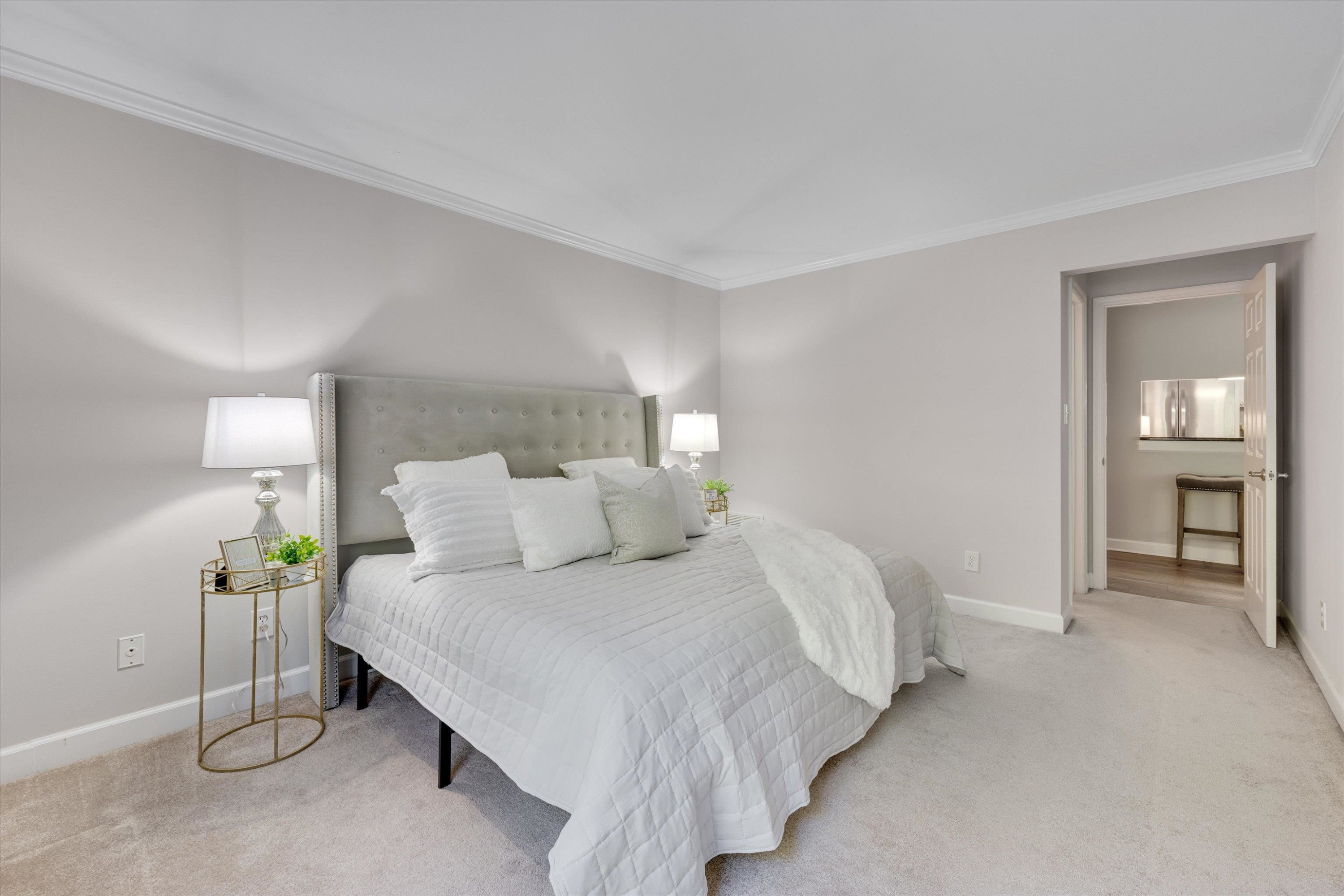 1008 Kingswood Drive Unit: F