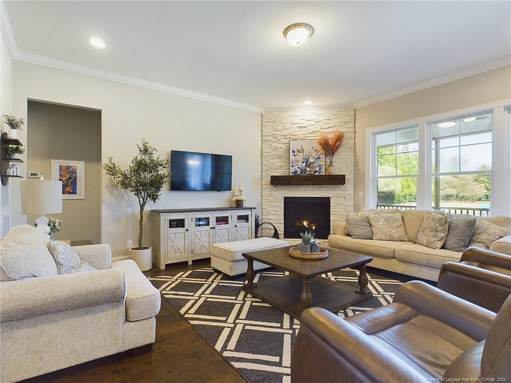 4001 Banks Stone Drive