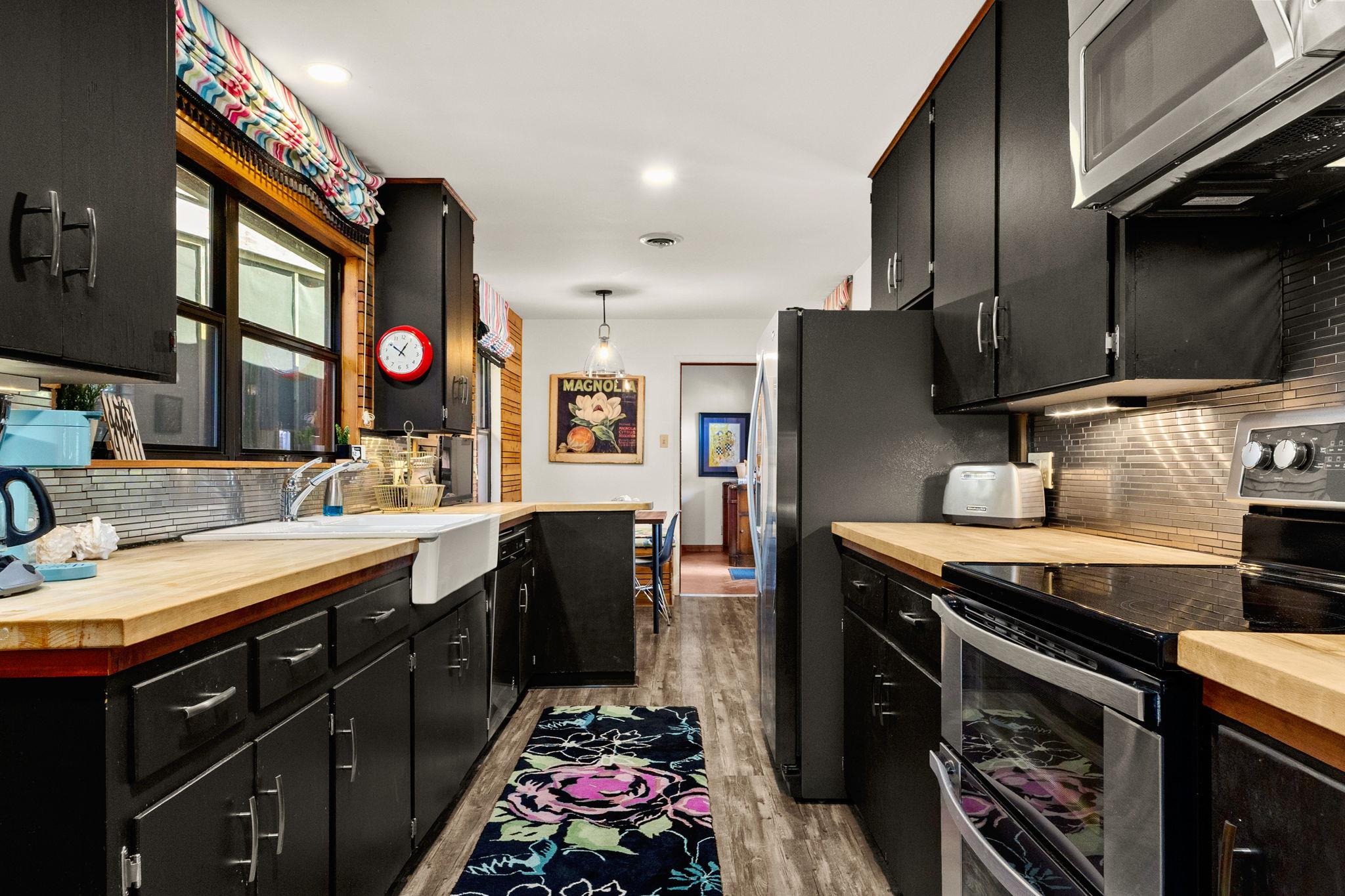 303 Lange RD