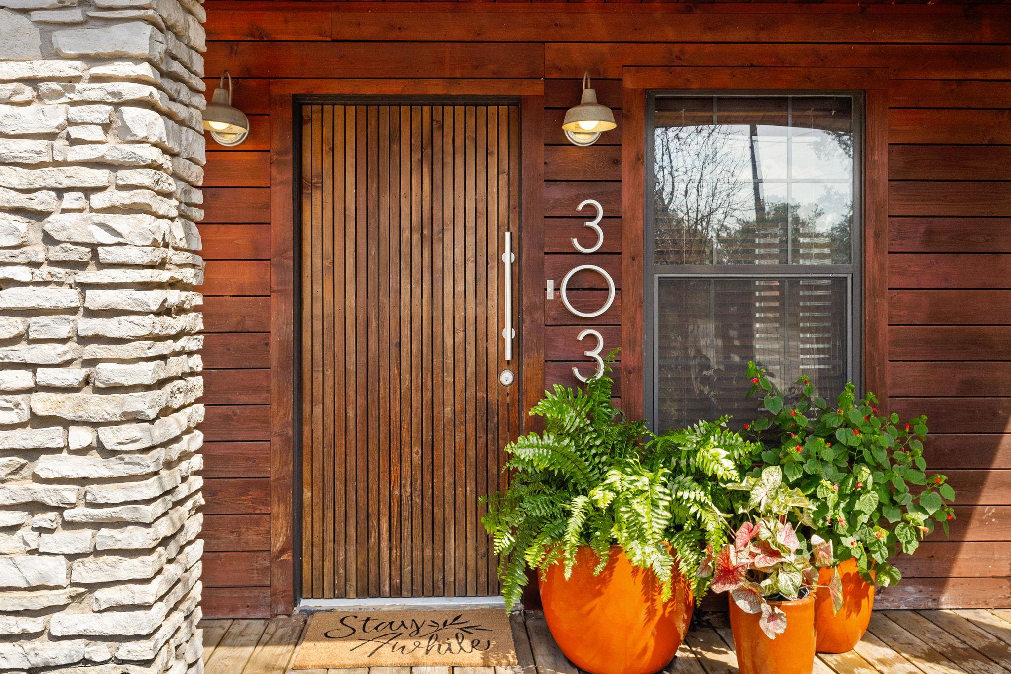 303 Lange RD