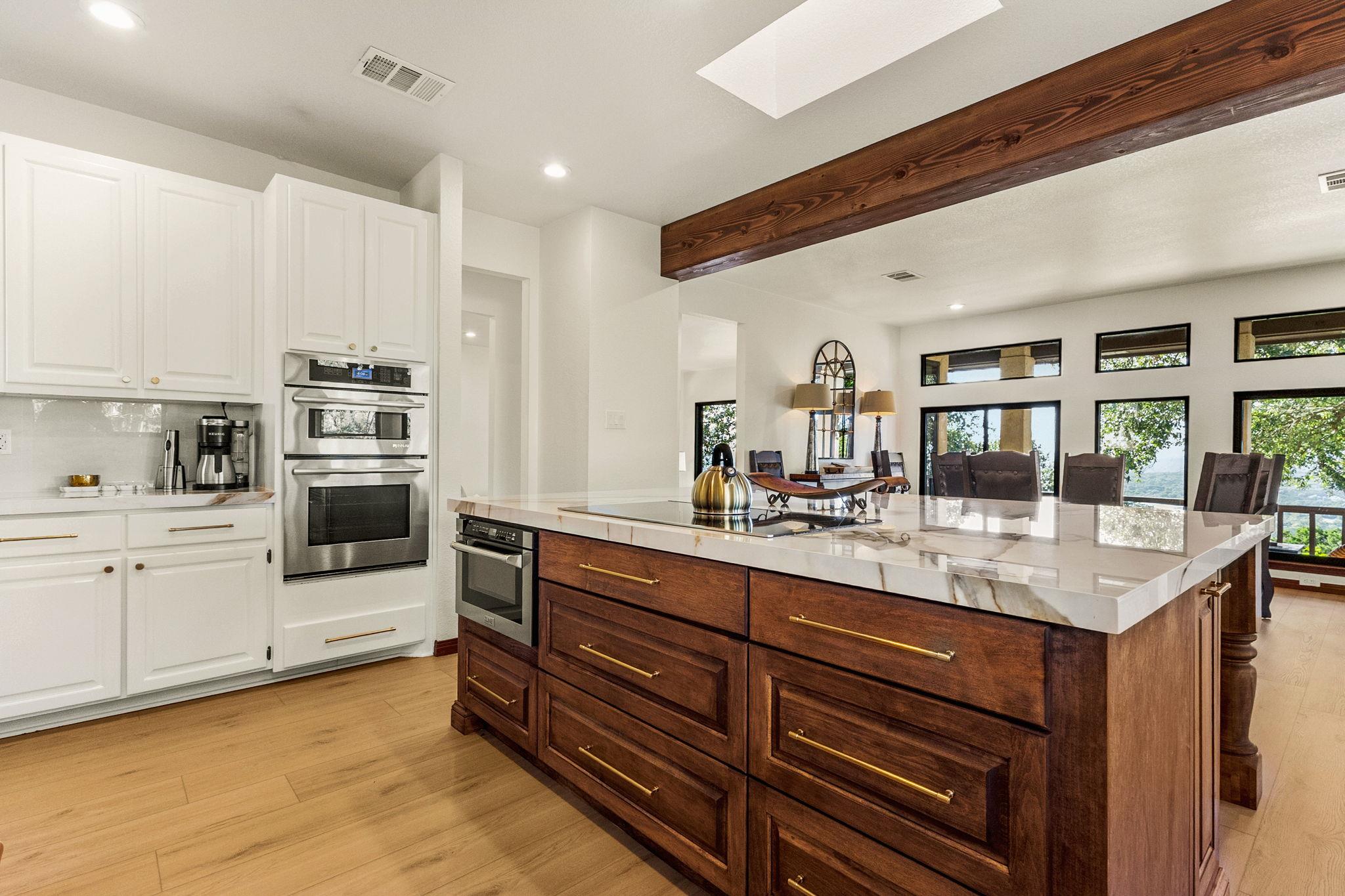 100 MESA DR