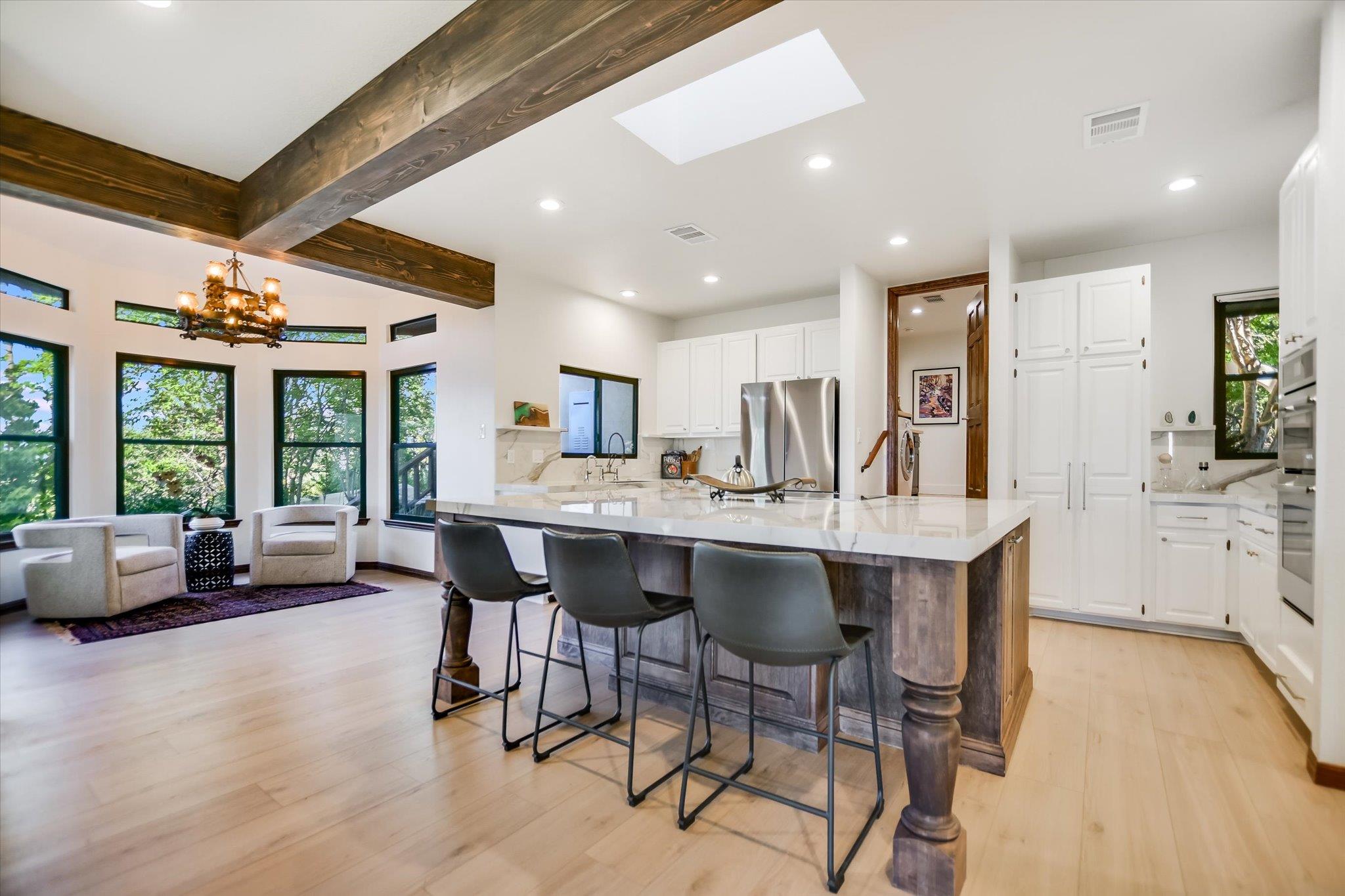 100 MESA DR