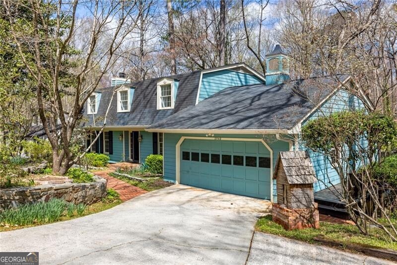 2548 Mercedes Drive NE