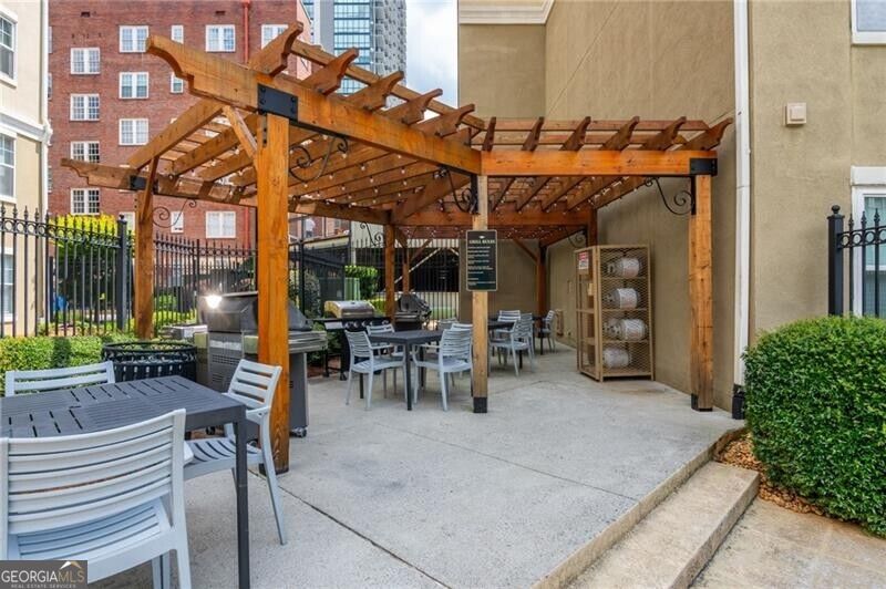 800 Peachtree Street NE # 306